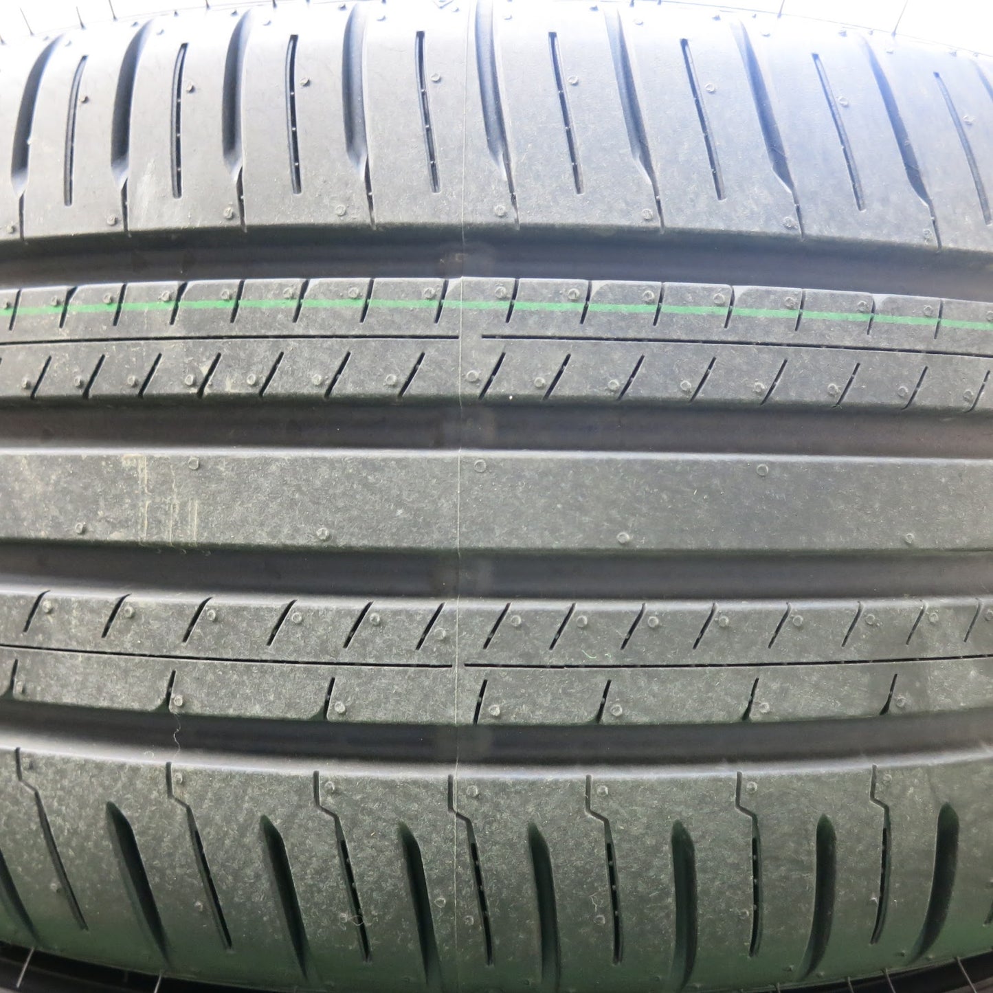 [送料無料]新車外し！23年★215/50R18 ダンロップ エナセーブ EC300+ タイヤ 18インチ ヤリスクロス CX-3 等★3031808ヒノタ