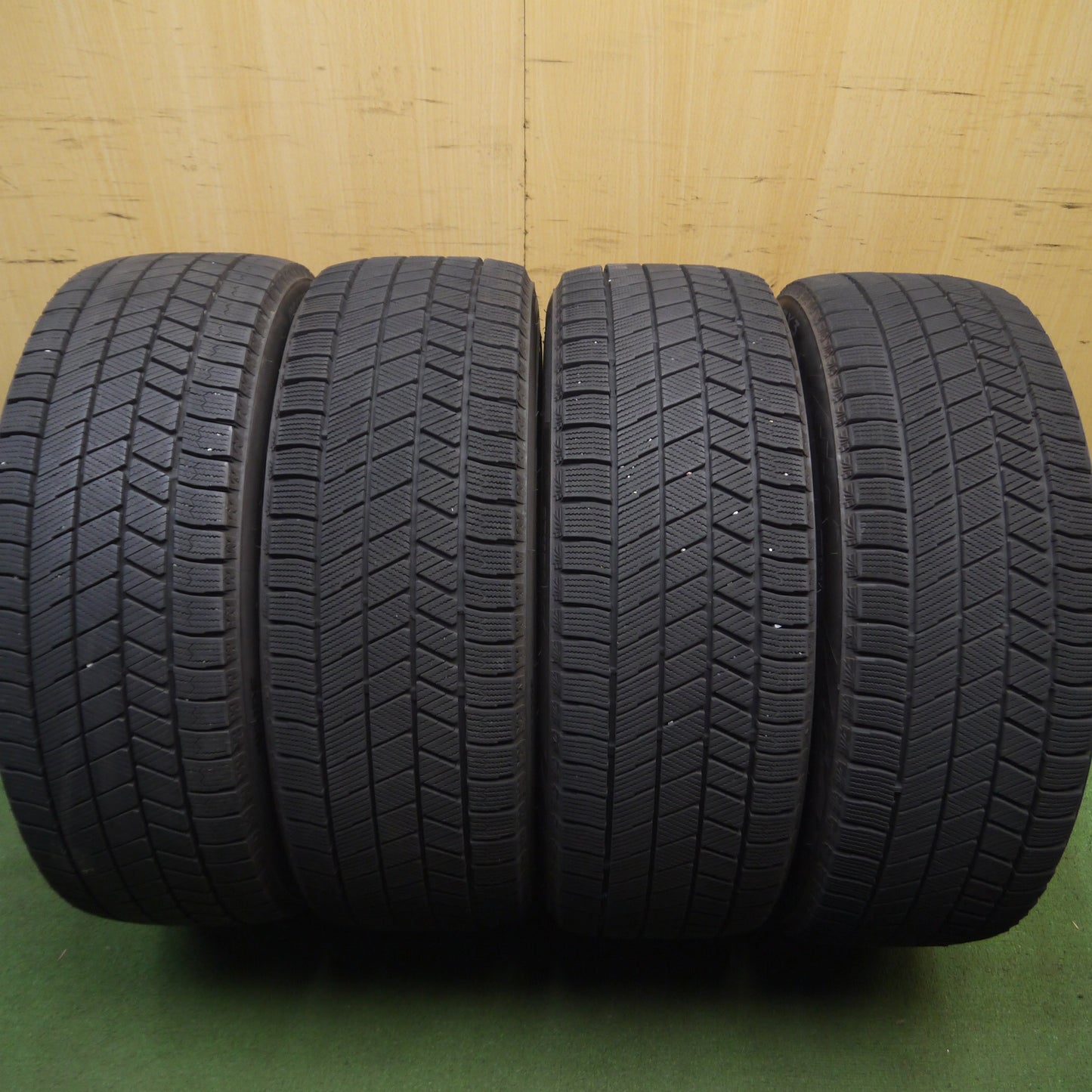 *送料無料*バリ溝！21年！キレイ！9.5分★ベンツ 等 WESTER 225/45R18 スタッドレス ブリヂストン ブリザック VRX3 18インチ PCD112/5H★4012203Hス