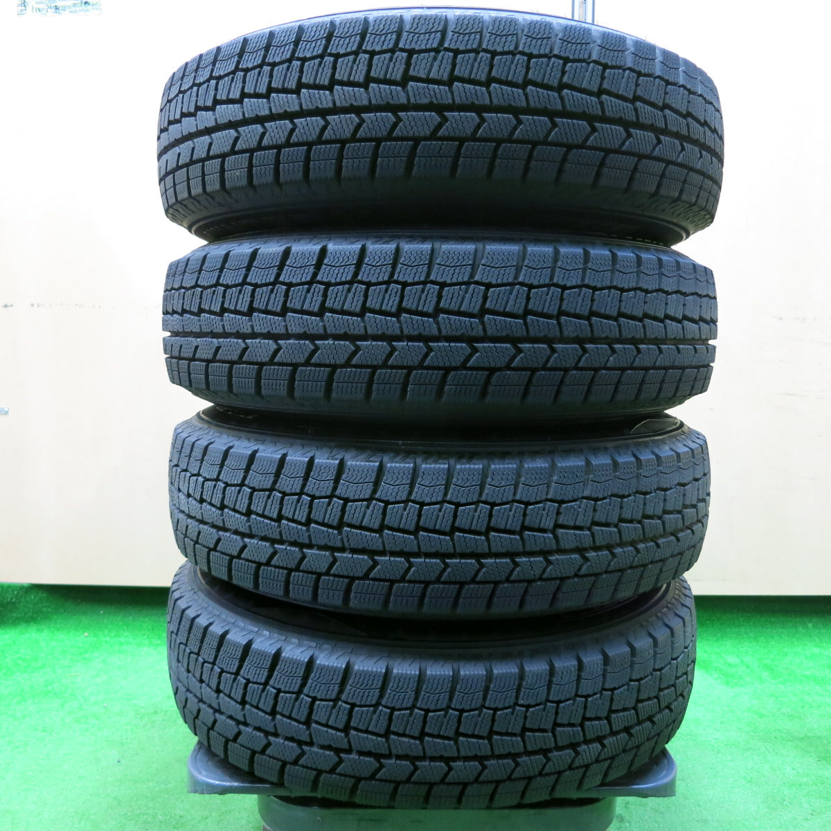 *送料無料*バリ溝！21年！キレイ！9.5分★スタッドレス 155/80R13 ダンロップ ウインターマックス WM02 VIOLENTO ヴィオレント 13インチ PCD100/4H★3112709イス