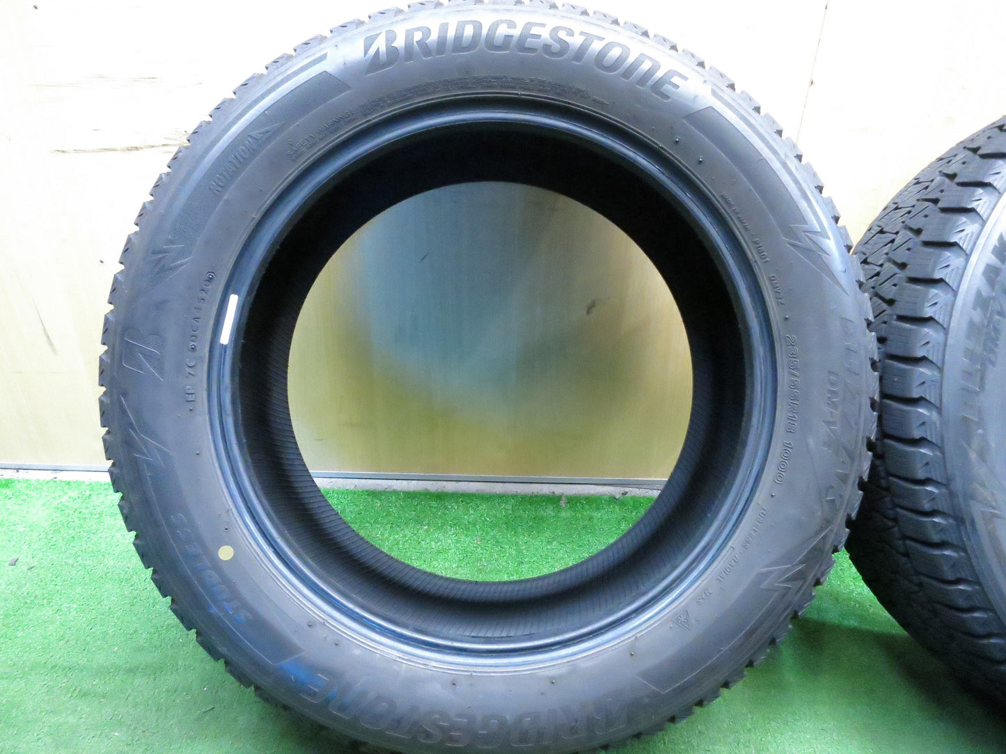 [送料無料]4本価格！20年★スタッドレス 235/55R18 ブリヂストン ブリザック DM-V3 タイヤ 18インチ ハリアー レクサスNX エクストレイル 等★3010903Hスタ