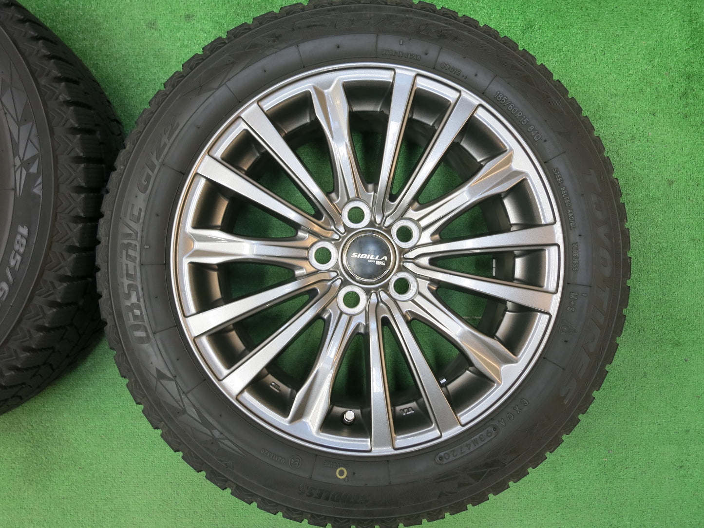 [送料無料]バリ溝！20年！キレイ！ほぼ10分★スタッドレス 185/60R15 トーヨー オブザーブ GIZ2 SIBILLA NEXT W5 シビラ 15インチ PCD100/5H★3020407ヒス