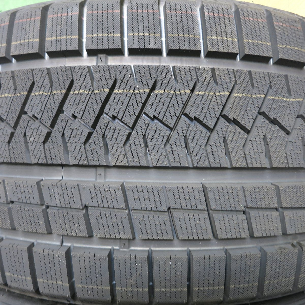 [送料無料]未使用！20年★スタッドレス 275/40R20 トライアングル SNOWLINK タイヤ 20インチ レクサス BMW 等★3062114Hスタ