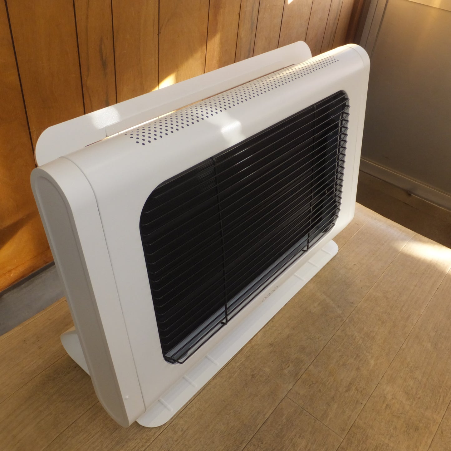 [送料無料]★カドー cado 2020年製 電気ヒーター SOL-002　AC100V 50-60Hz 1000W★