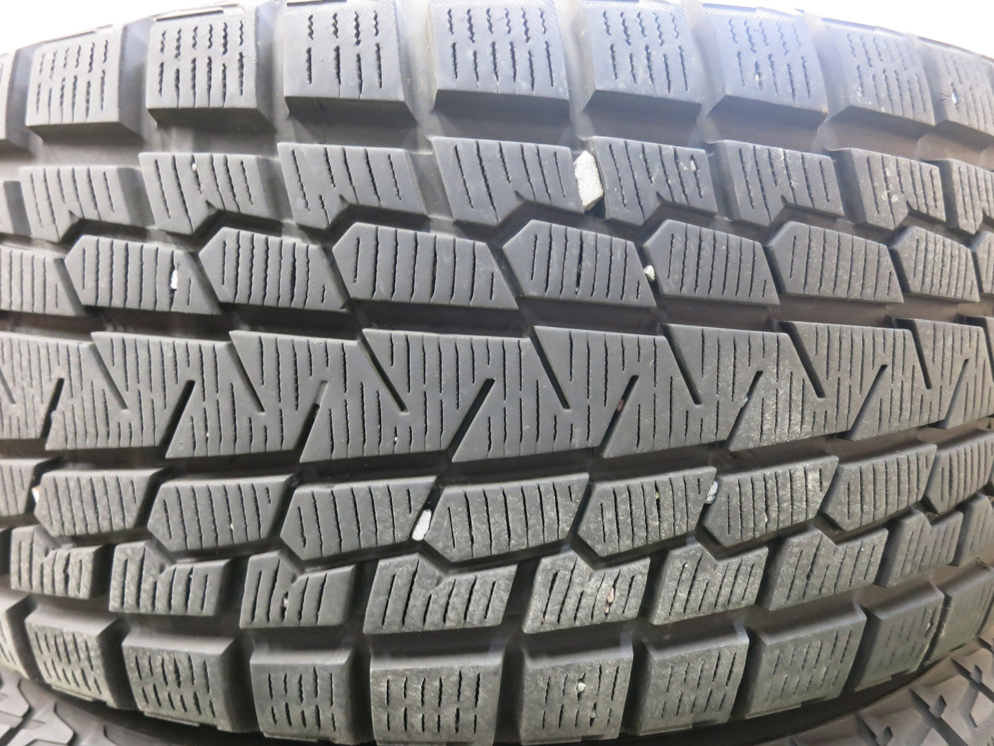 [送料無料]バリ溝！キレイ！9.5分★アウディ 等 SPORT TECHNIC 235/55R18 スタッドレス ヨコハマ アイスガード G075 スポーツテクニック PCD112/5H★3031106ヒス