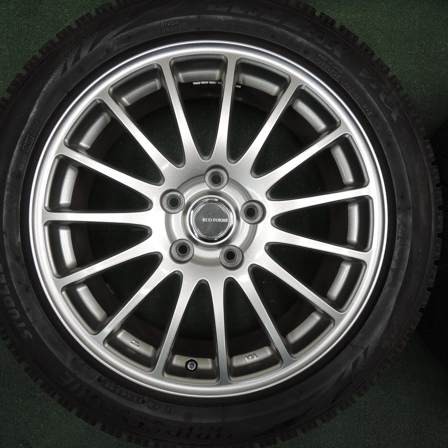 *送料無料* バリ溝！キレイ！8.5分★スタッドレス 215/50R17 ブリヂストン ブリザック VRX ECO FORME エコフォルム 17インチ PCD114.3/5H★4030606TNス