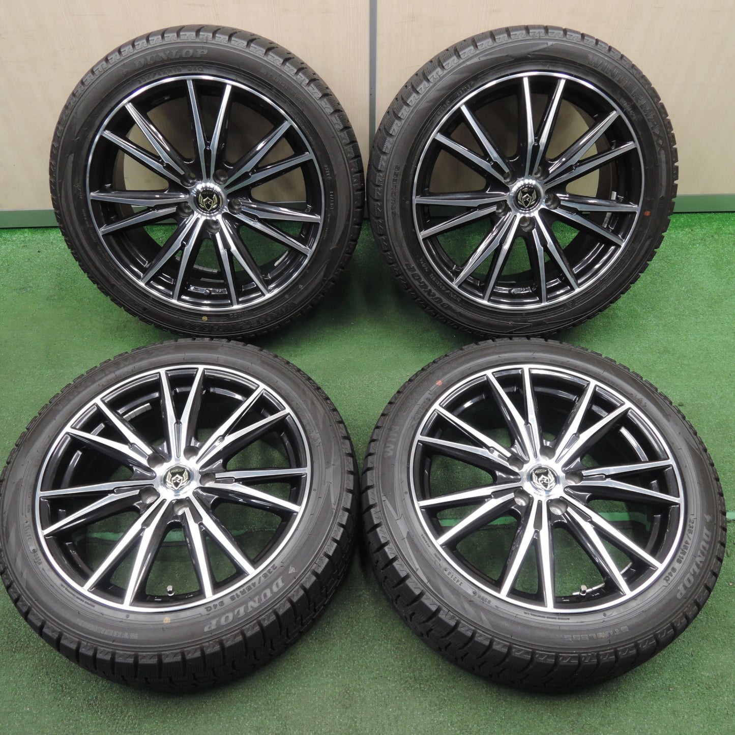 [送料無料] バリ溝！ほぼ10分！キレイ★スタッドレス 235/45R18 ダンロップ ウインターマックス WM02 RiZLEY weds ライツレー 18インチ PCD114.3/5H★4011906TNス