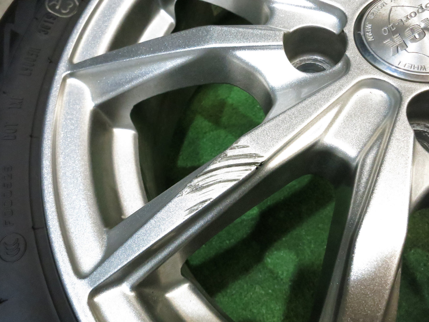 [送料無料]バリ溝！19年！綺麗！9分★スタッドレス 175/65R15 ピレリ アイスアシンメトリコ プラス ZACK Sport-10 MONZA ザック モンツァ PCD100/4H★2121404Hス