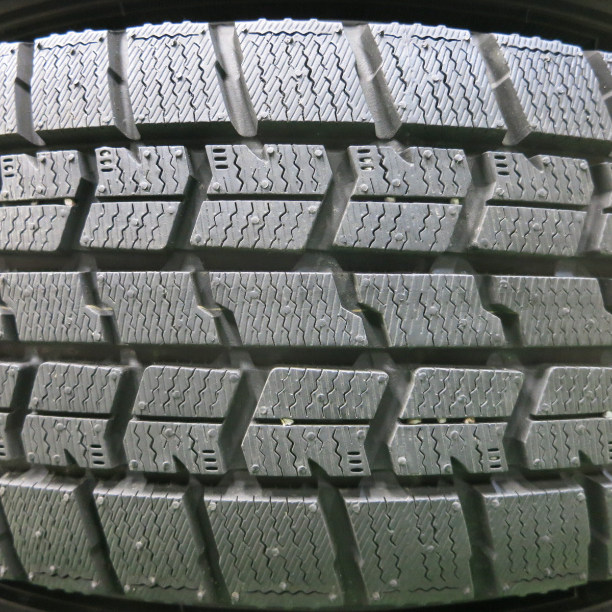 *送料無料*バリ溝！22年！キレイ！ほぼ10分★プリウス 等 195/65R15 スタッドレス グッドイヤー アイスナビ7 ravrion selzer ラブリオン 15インチ PCD100/5H★3120503イス