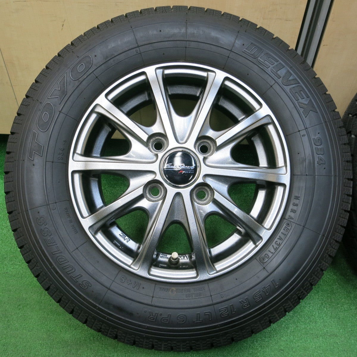 *送料無料* バリ溝！キレイ！ほぼ10分★スタッドレス 145R12 6PR トーヨー デルベックス 934 EuroSpeed MANARAY SPORT マナレイ PCD100/4H★4030608イス
