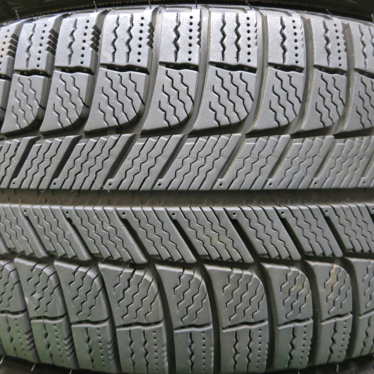 *送料無料*センサー付！バリ溝！21年！キレイ！9.5分★レクサス UX250h バージョンL 純正 225/50R18 スタッドレス ミシュラン X-ICE XI3 PCD114.3/5H★3121502イス