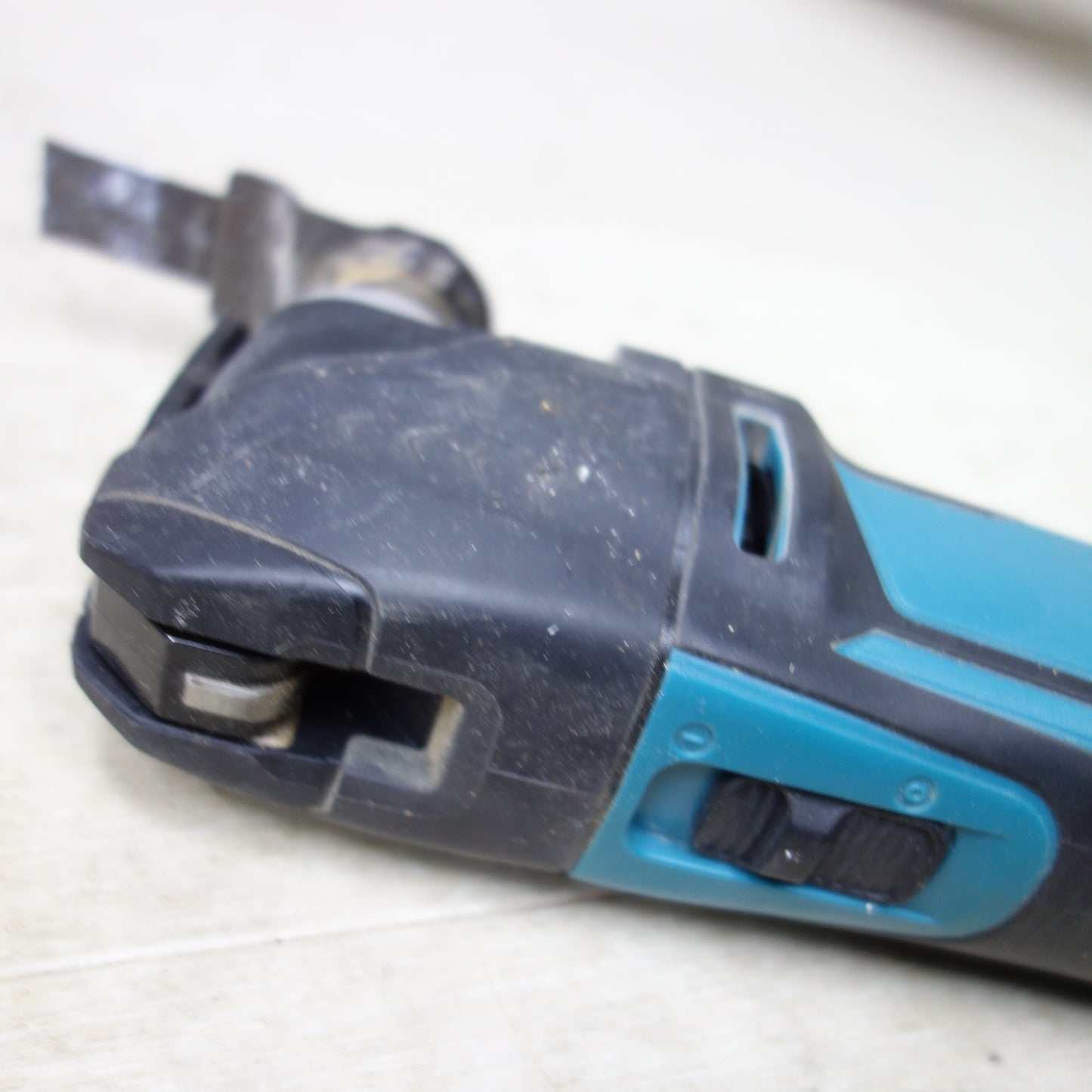 [送料無料] ◆makita マキタ 充電式マルチツール TM51D 18V 電動工具 本体のみ◆