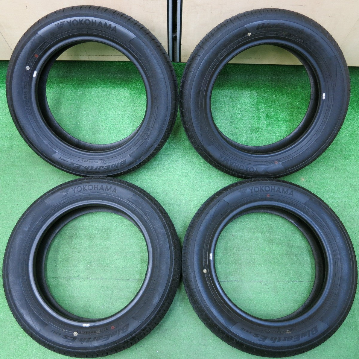*送料無料*新車外し！23年★155/65R14 ヨコハマ BluEarth-Es ES32 タイヤ 14インチ ムーブ タント ワゴンR N-BOX 等★4013015イノタ
