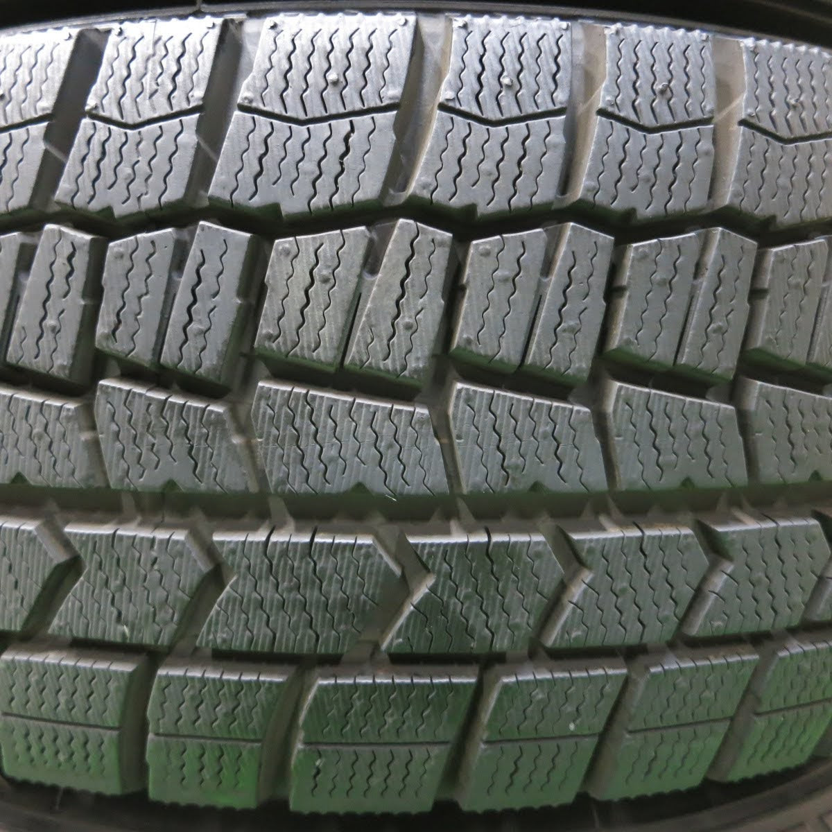 [送料無料]バリ溝！22年！キレイ！ほぼ10分★プリウス 等 195/65R15 スタッドレス ダンロップ ウインターマックス WM02 ravrion selzer PCD100/5H★3110902イス