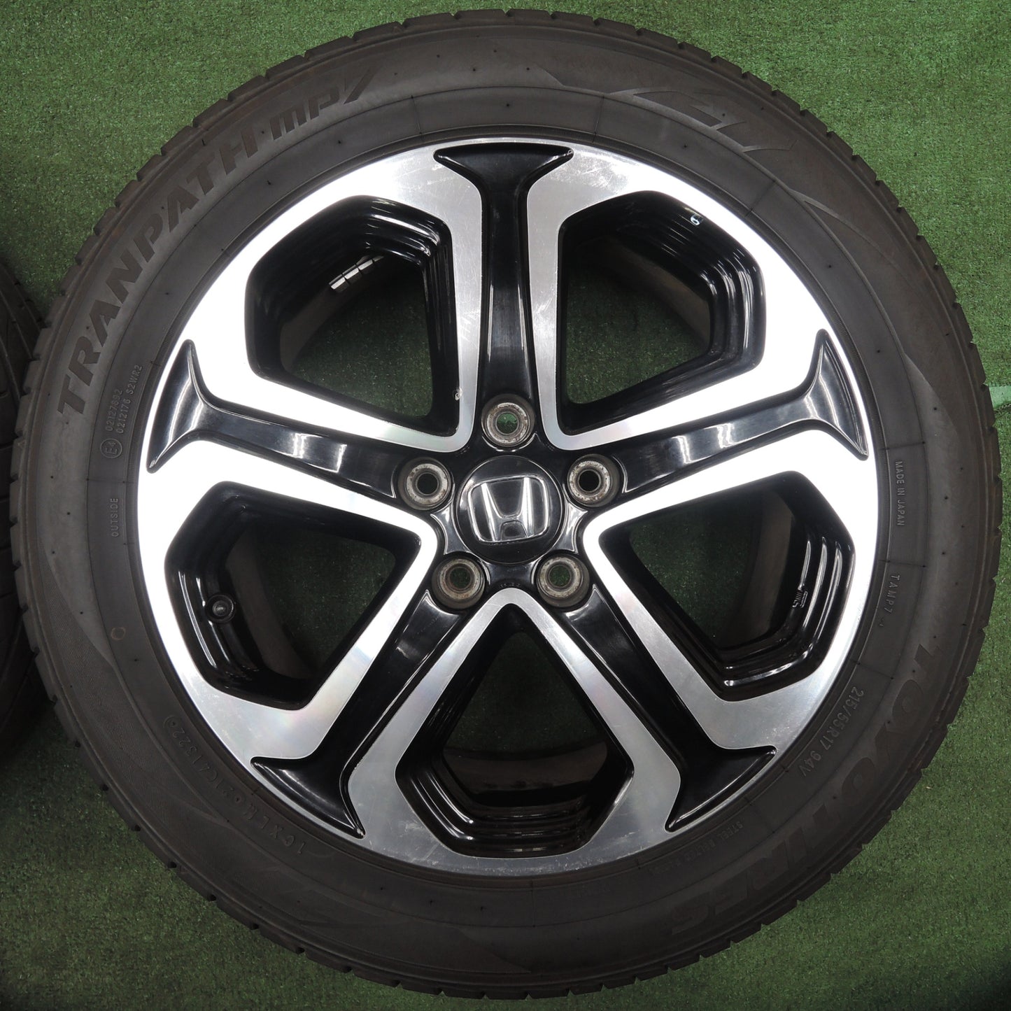 *送料無料* バリ溝！22年！キレイ！9.5分★ホンダ ヴェゼル 純正 215/55R17 トーヨー トランパス MPZ 17インチ PCD114.3/5H★4022909NJノ