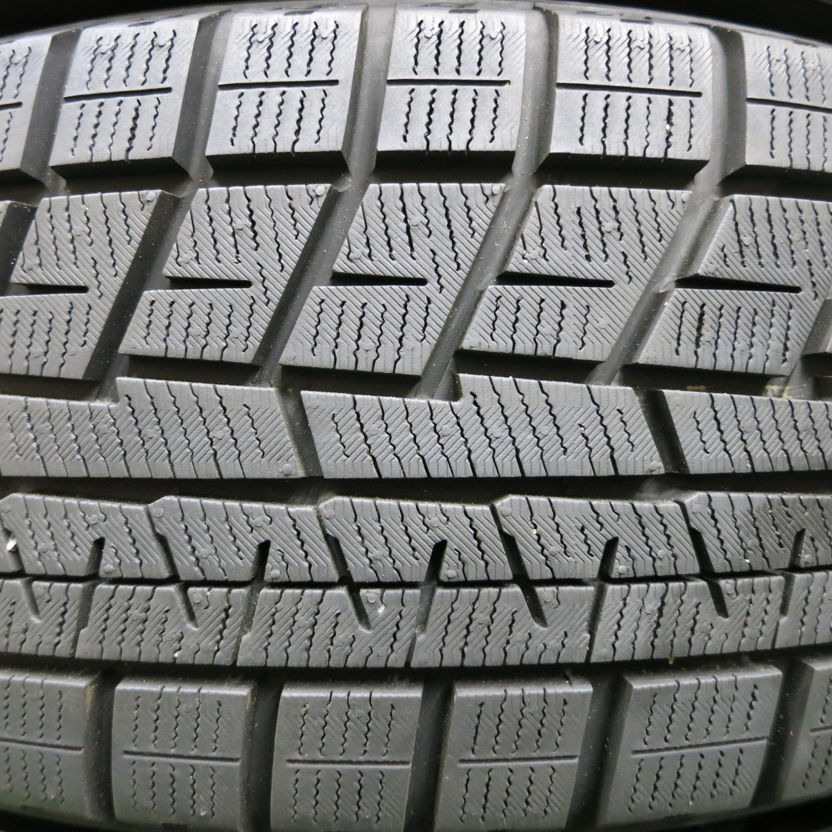 *送料無料*バリ溝！22年！キレイ！ほぼ10分★スタッドレス 205/60R16 ヨコハマ アイスガード iG60 SCHNEIDER MiD シュナイダー 16インチ PCD114.3/5H★4011709イス
