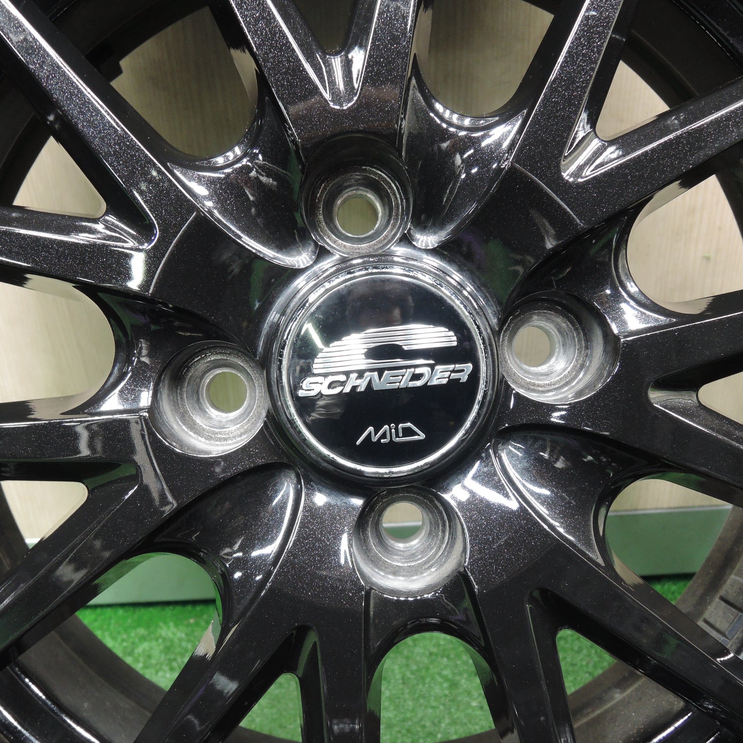 *送料無料*バリ溝！21年！キレイ！9.5分★スタッドレス 165/65R15 グッドイヤー アイスナビ7 SCHNEIDER MiD シュナイダー PCD100/4H★4010907TNス