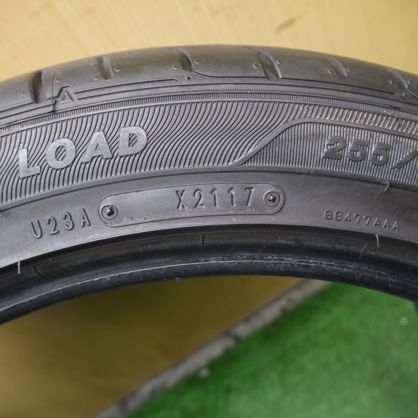*送料無料*バリ溝！9.5分★255/40R18 グッドイヤー イーグル LS EXE タイヤ 18インチ レクサス BMW 等★3112806Hノタ