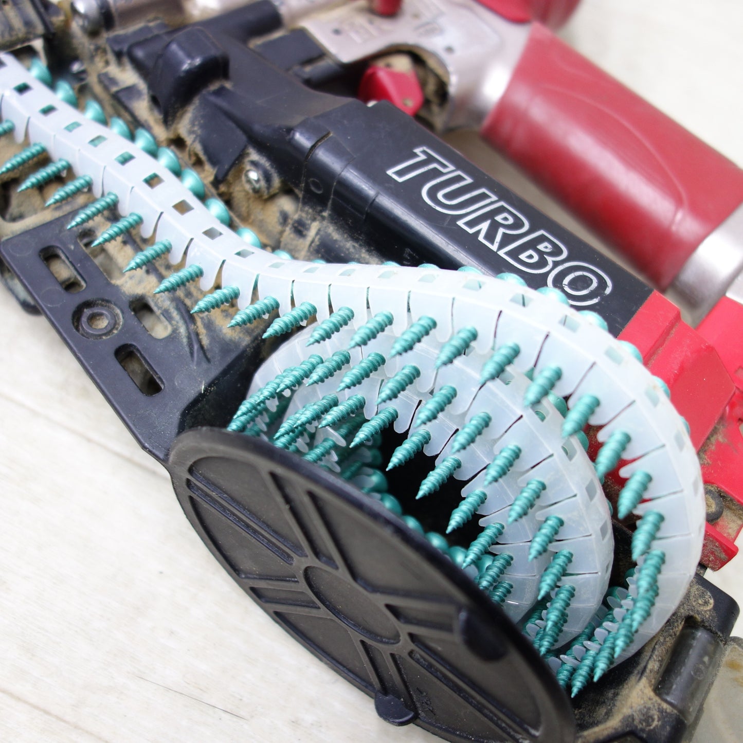 [送料無料] ◆MAX マックス ねじ打機 HV-R41G2 高圧 ターボドライバ エアツール◆