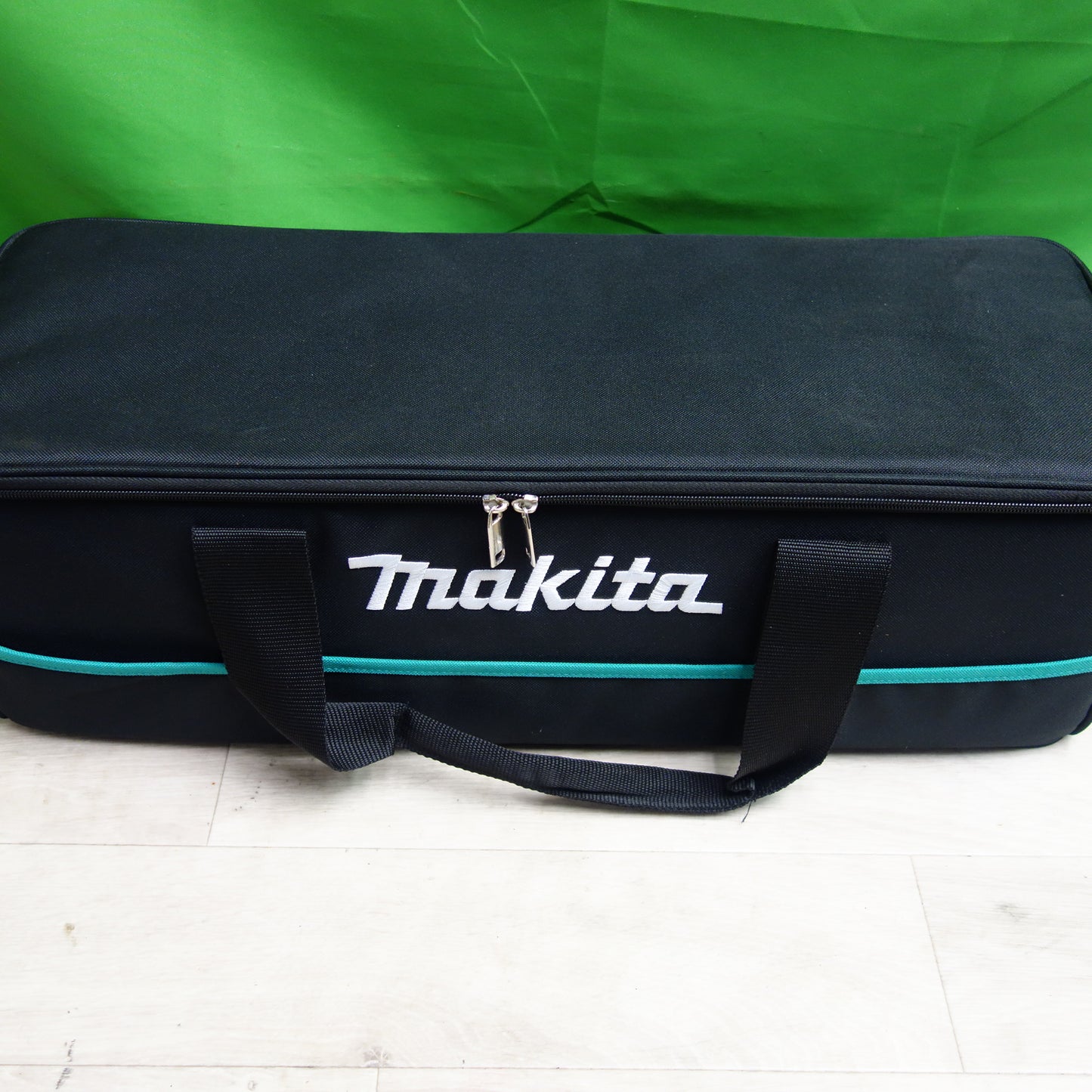 *送料無料*美品！付属品付☆マキタ 充電式 クリーナー CL286FD 掃除機☆