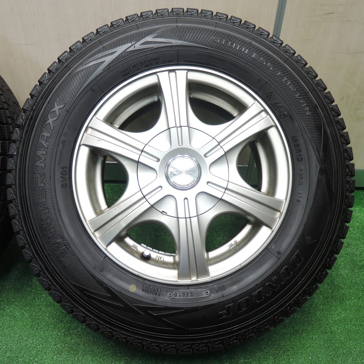 [送料無料]バリ溝！9.5分★スタッドレス 165R13 8PR ダンロップ ウインターマックス SV01 WAREN HOT STUFF ヴァーレン 13インチ PCD114.3/5H★3092402NJス