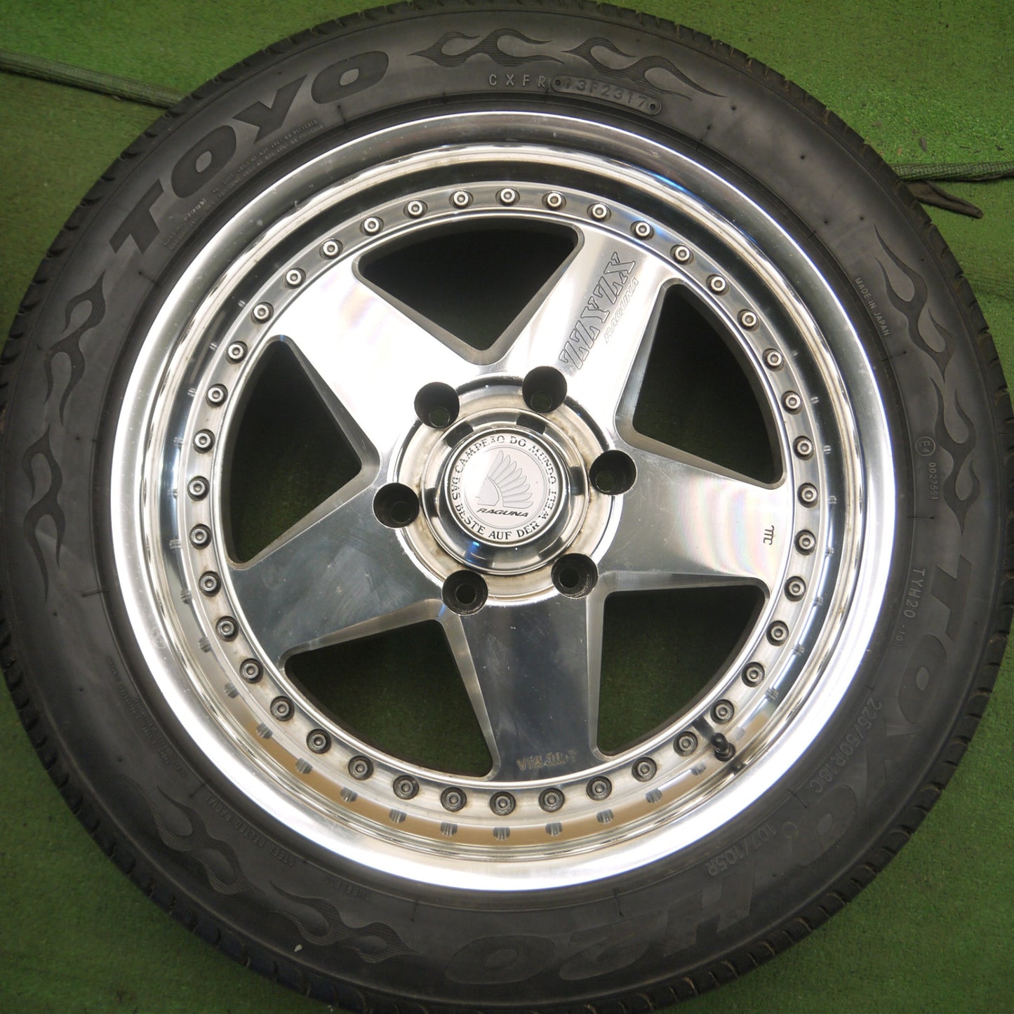 *送料無料* バリ溝！9.5分★RAGUNA ZZYZX 225/50R18C 107/105R トーヨー H20 ラグナ ザイジックス 18インチ PCD139.7/6H★4030805Hノ