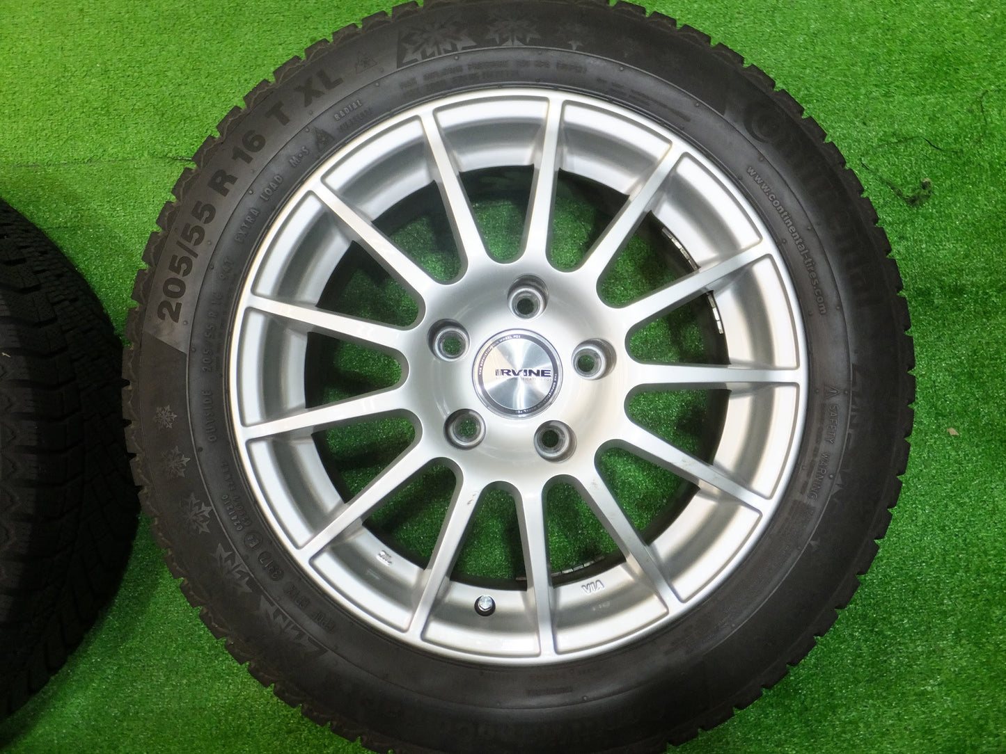 [送料無料]バリ溝！キレイ！9分★BMW 等 スタッドレス 205/55R16 IRVINE アーヴィン コンチネンタル コンチバイキング コンタクト6 PCD120/5H★2072704Hス