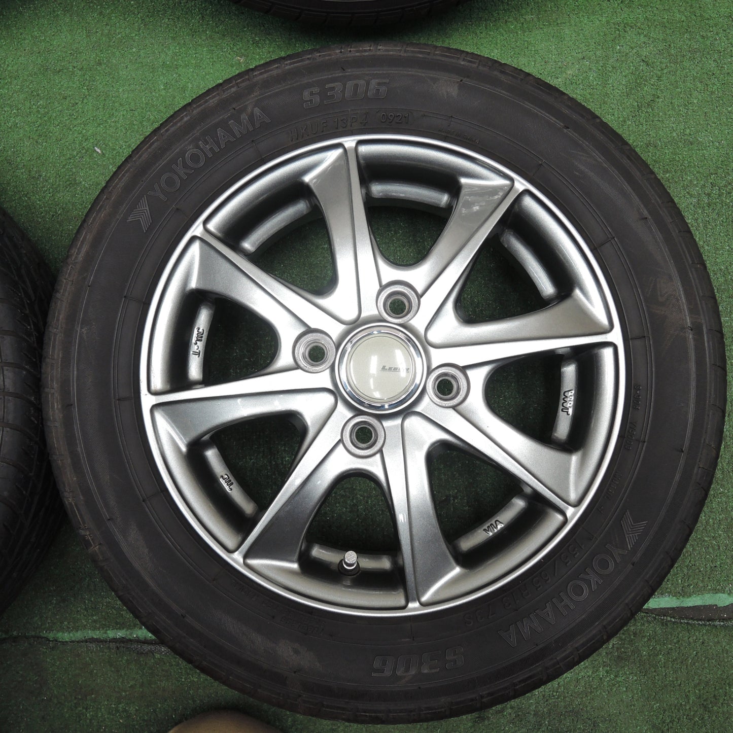 *送料無料* バリ溝！21年！キレイ！9分★155/65R13 ヨコハマ S306 LEBEN レーベン 13インチ PCD100/4H★4021307TNノ