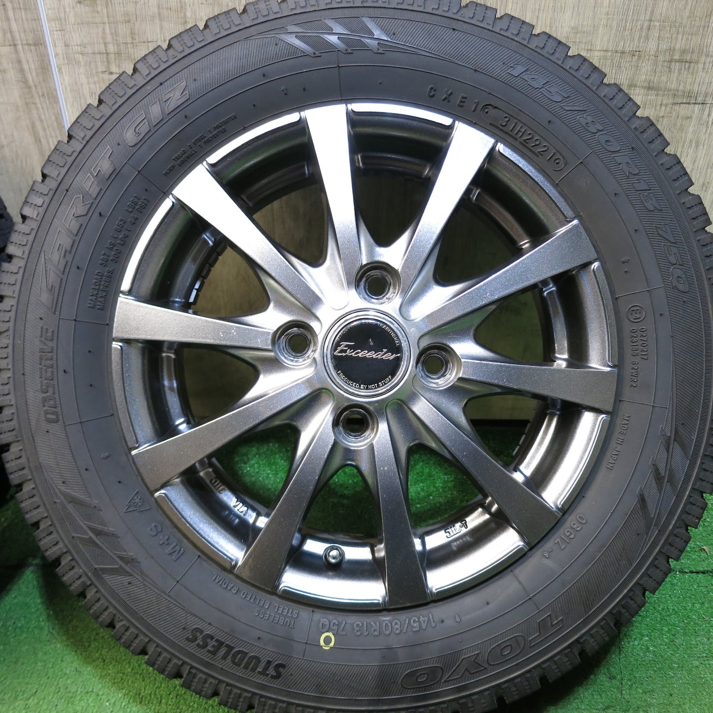 [送料無料]バリ溝！21年！9.5分以上★スタッドレス 145/80R13 トーヨー オブザーブ ガリット GIZ Exceeder エクシーダー 13インチ PCD100/4H★3041401Hス