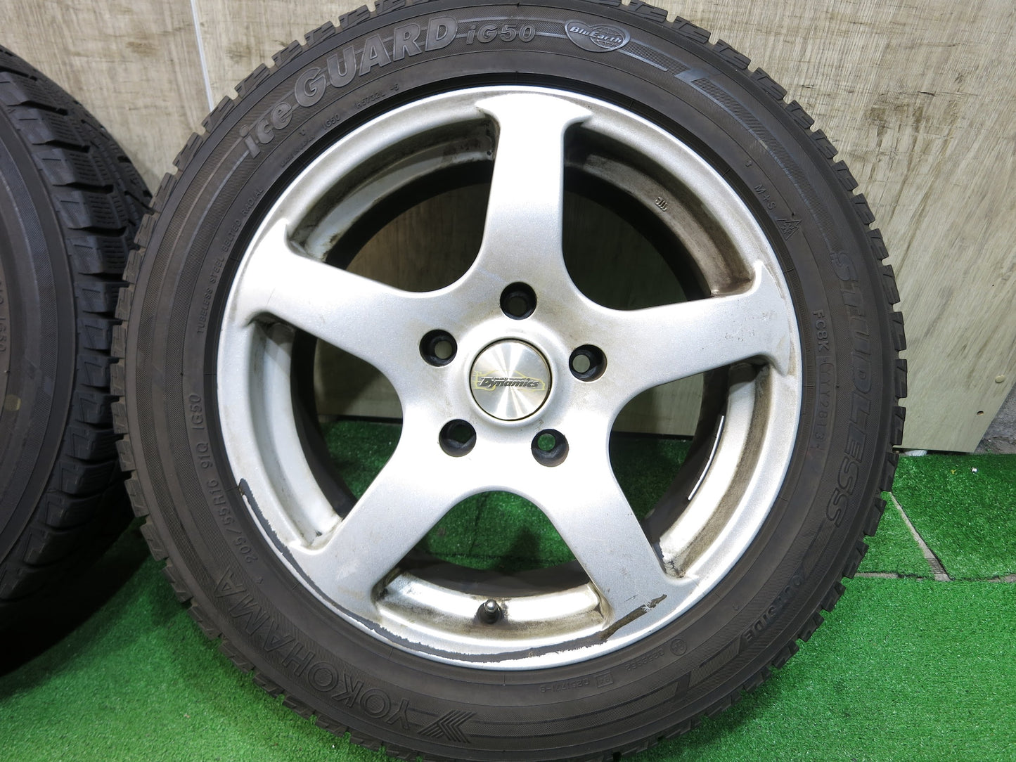 [送料無料]バリ溝！8.5分★BMW 等 205/55R16 スタッドレス ヨコハマ アイスガード iG50 team Dynamics チームダイナミクス 16インチ PCD120/5H★2091413Hス