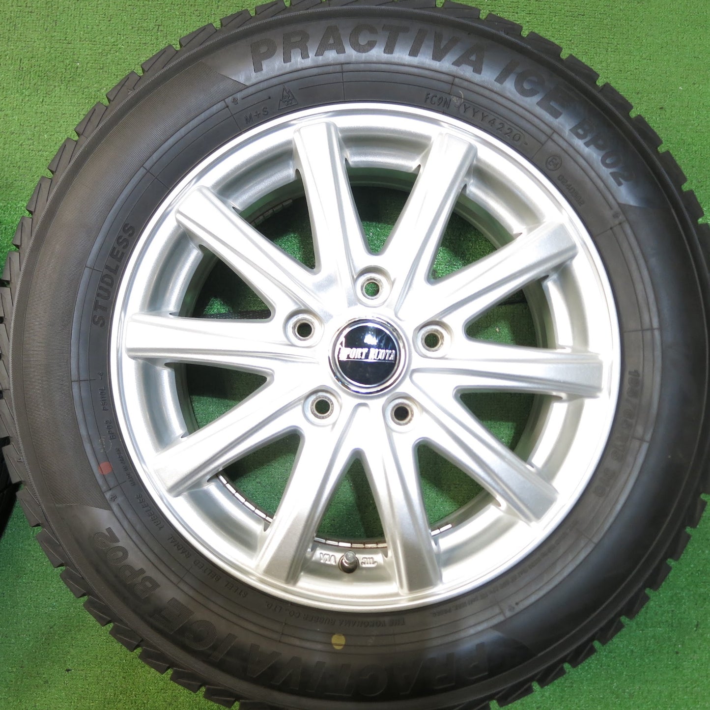 [送料無料]バリ溝！20年！キレイ！9.5分以上★スタッドレス 195/65R15 プラクティバ アイス BP02 SPORT RUOTA 15インチ PCD114.3/5H★3061304Hス