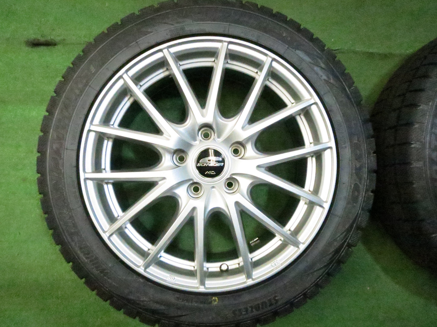 [送料無料]ほぼ未使用！20年★スタッドレス 205/55R17 トーヨー ウインター トランパス MK4α SCHNEIDER MiD シュナイダー 17インチ PCD114.3/5H★3030701Hス