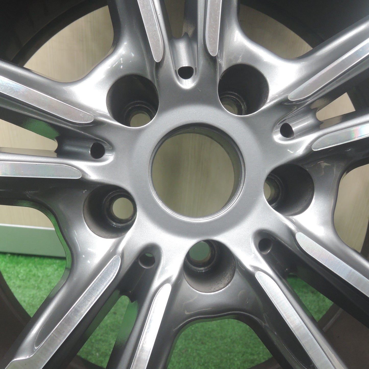 *送料無料*バリ溝！20年！キレイ！9.5分★BMW ベンツ 等  MAK LUFT FF 245/45R18 スタッドレス ブリヂストン ブリザック VRX2 18インチ PCD112/5H★3111401TNス
