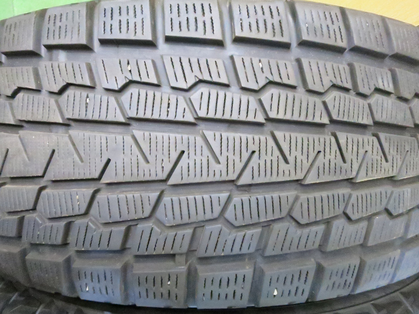 [送料無料]バリ溝！綺麗！9分★スタッドレス レアマイスター 235/55R20 LEHRMEISTER L-Fラウンジ ヨコハマ アイスガード G075 PCD114.3/5H★3022709Hス