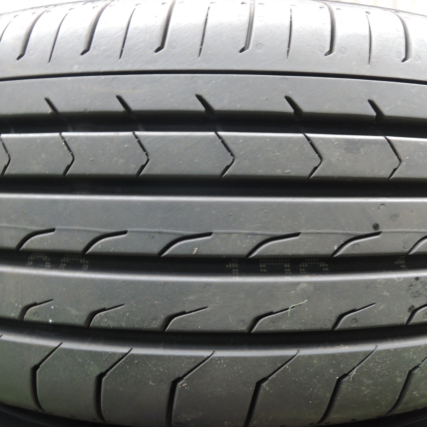 *送料無料* 超バリ溝！23年！9.5分以上★トヨタ 130系 マークX 純正 215/60R16 ヨコハマ BluEarth-RV RV03 16インチ PCD114.3/5H★4021706HAノ