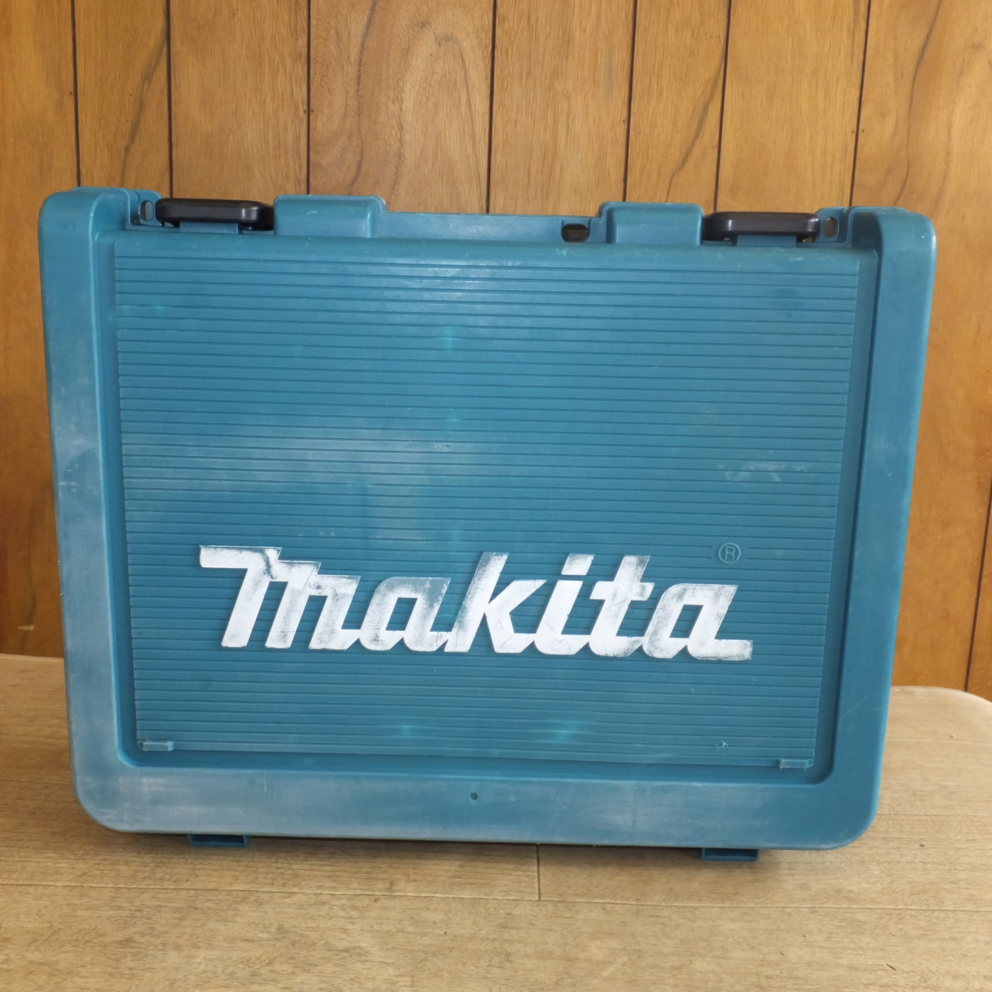 [送料無料]★マキタ makita 充電式ドライバドリル DF484DRGXB 18V　充電器 なし★