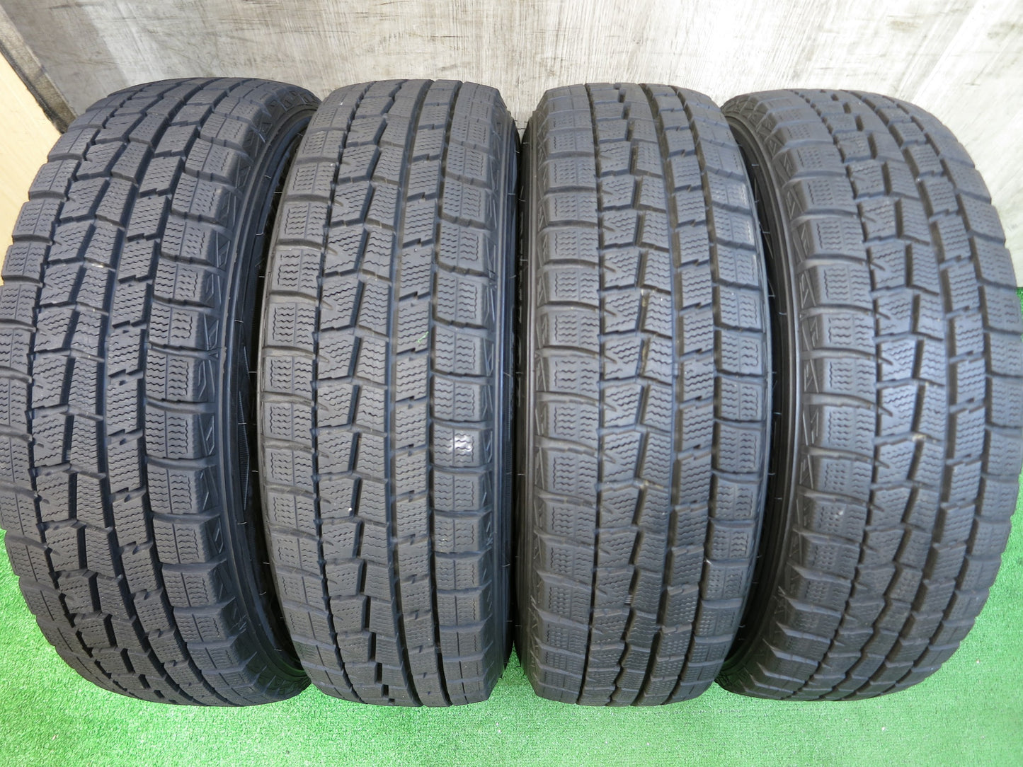 [送料無料]バリ溝！19年！9.5分以上★スタッドレス 165/70R14 ダンロップ ウインターマックス WM01 MANARAY SPORT マナレイスポーツ PCD100/4H★2101705Hス