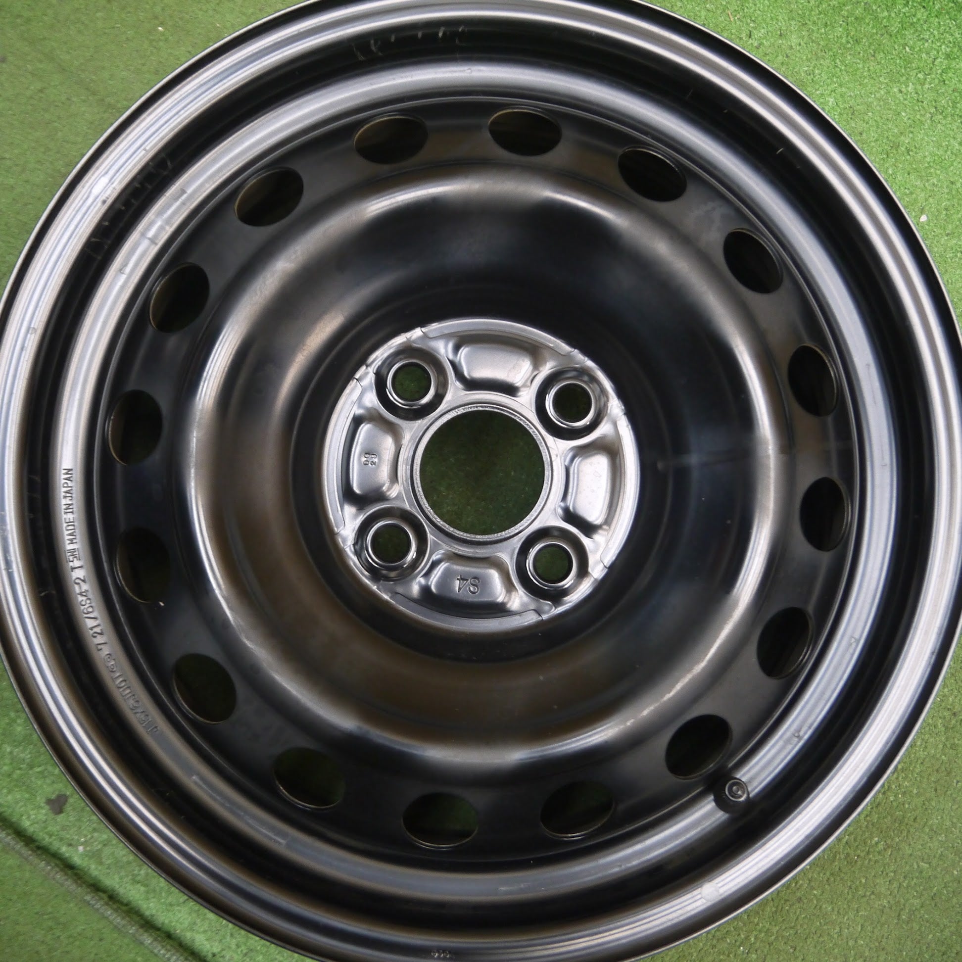 【未使用】アクア純正15インチ ホイールセット 6J 4穴 PCD100 中古ホイール » 15インチ » 商品一覧 【未使用】アクア純正15インチ