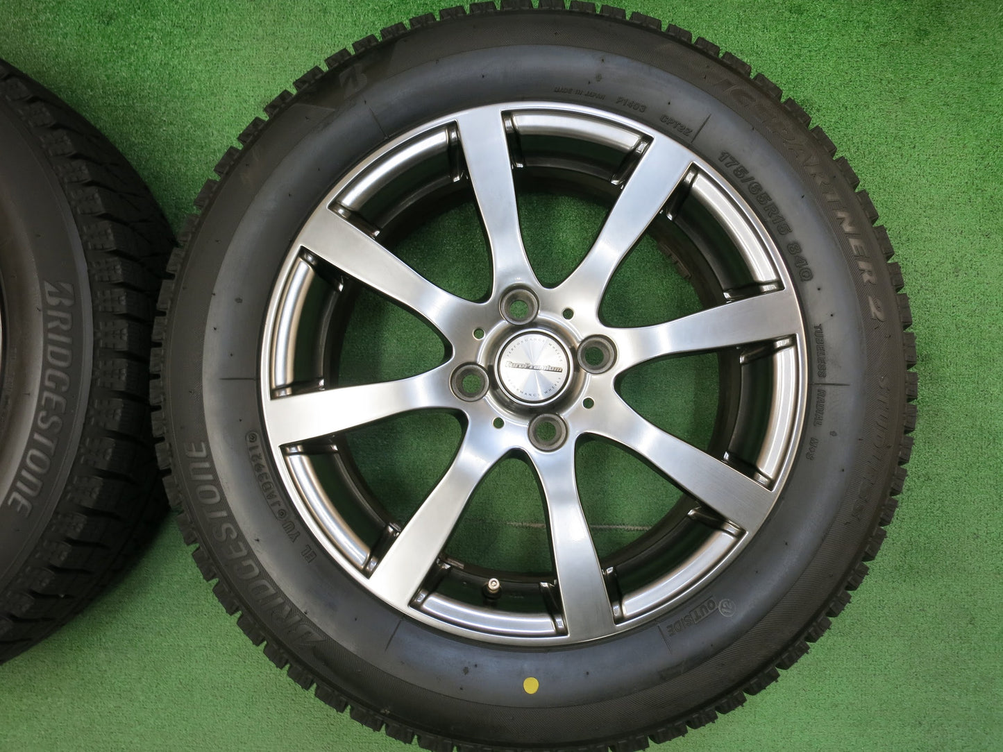 [送料無料]バリ溝！21年！キレイ！ほぼ10分★スタッドレス Euro Premium 175/65R15 ブリヂストン アイスパートナー2 ユーロプレミアム PCD100/4H★3030102ヒス