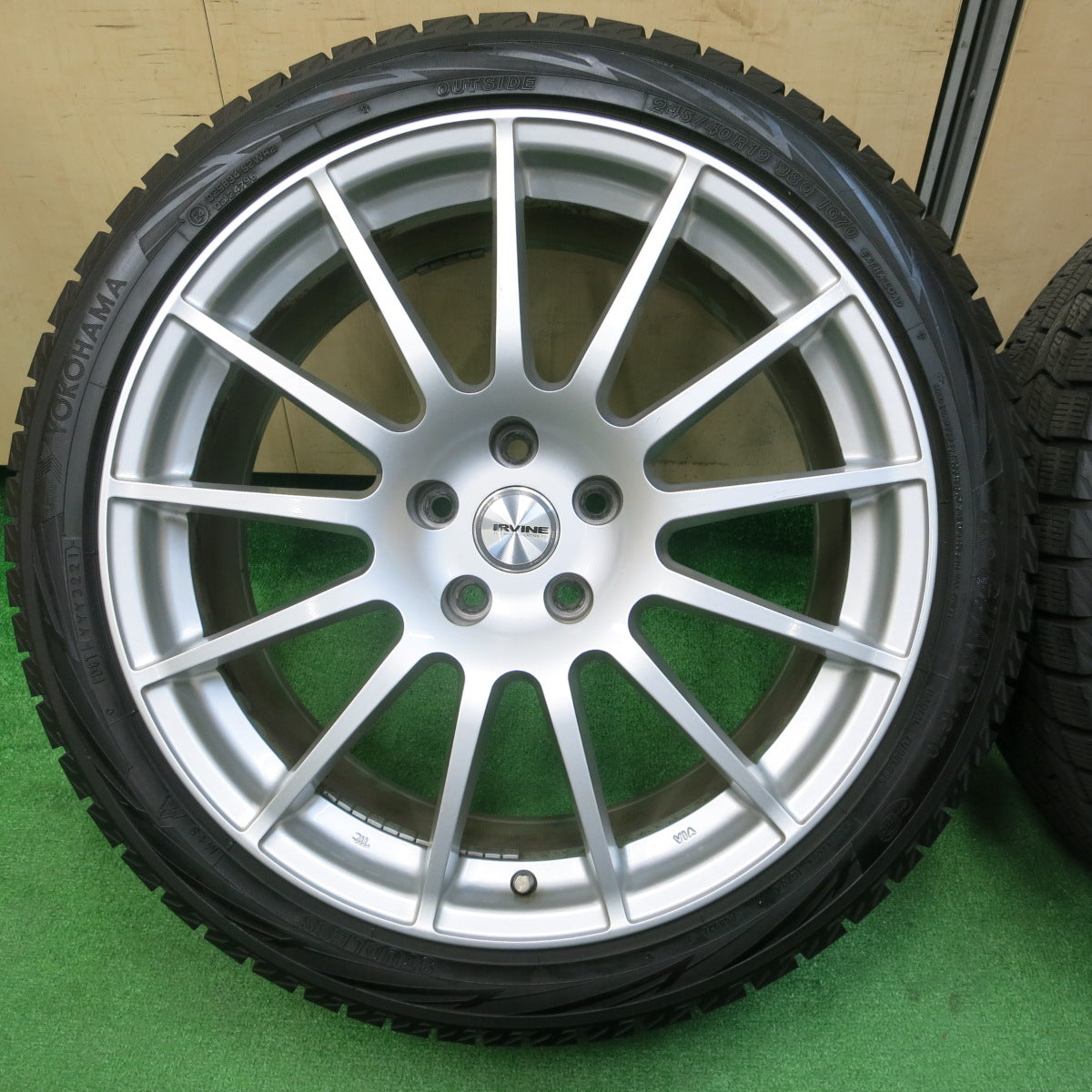 *送料無料*バリ溝！21年！9.5分★ベンツ等 IRVINE 245/40R19 スタッドレス ヨコハマ アイスガード iG70 アーヴィン 19インチ PCD112/5H★3121503イス