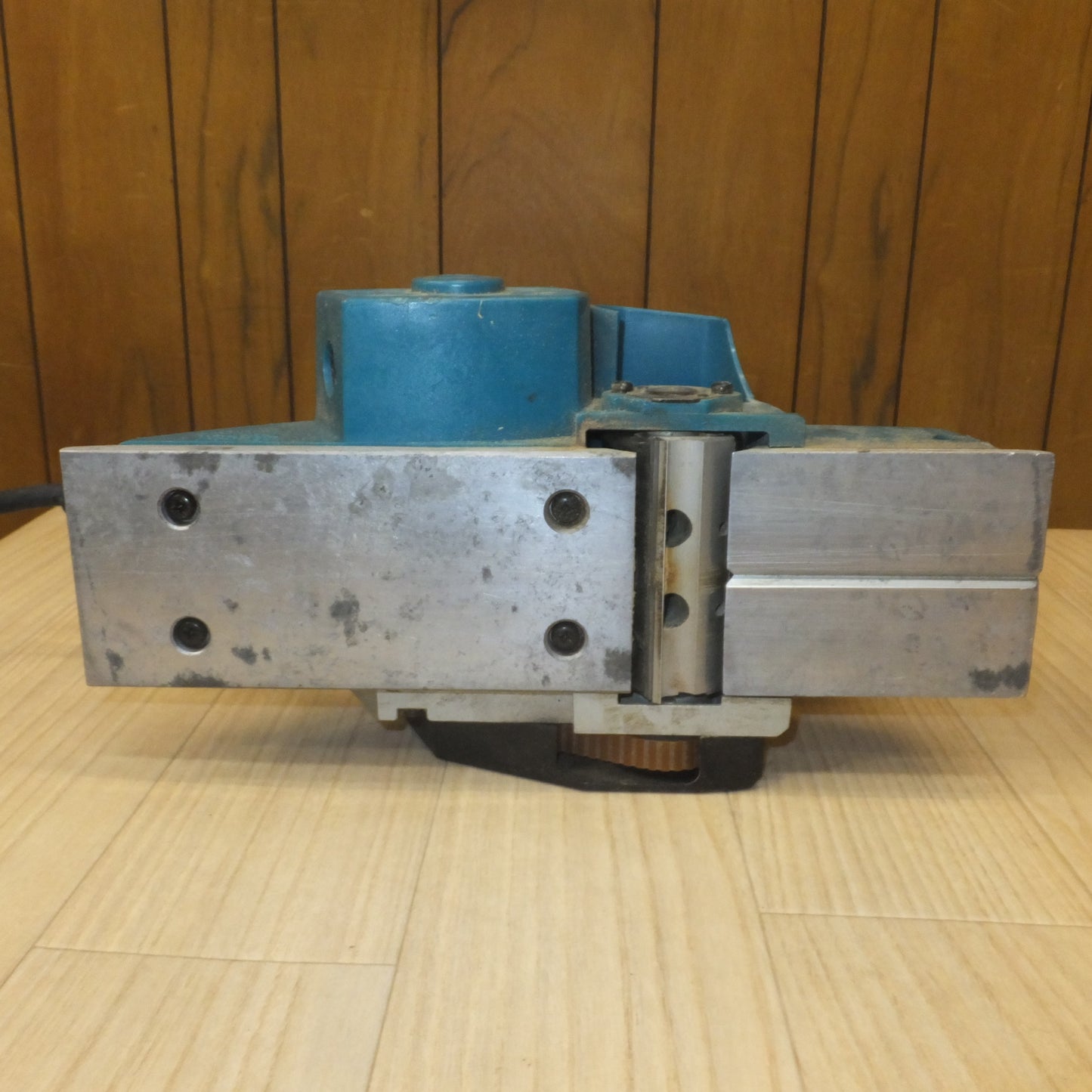 [送料無料] ★マキタ makita 82mm カンナ 1900BA　100V 480W 50-60Hz 5A★