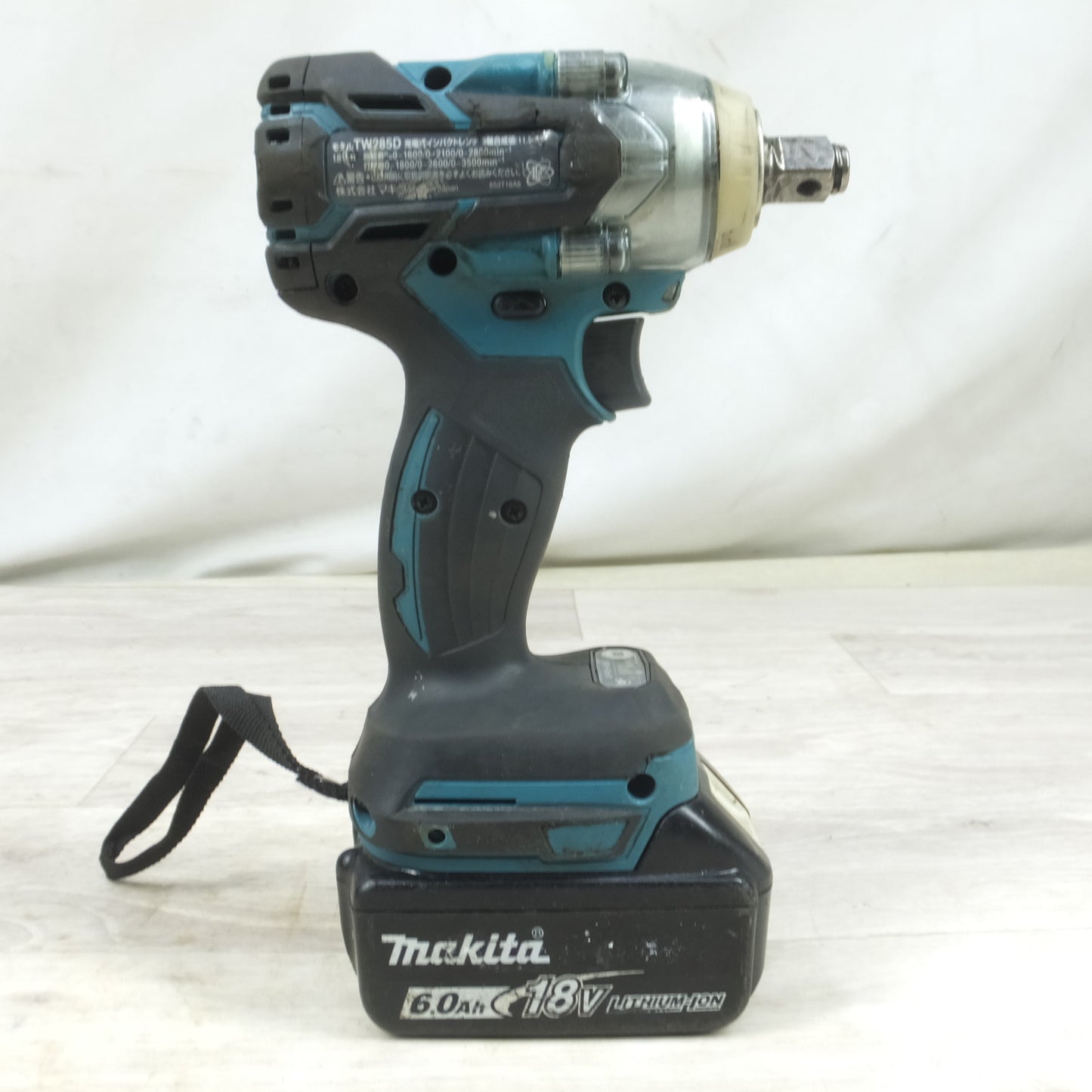 [送料無料] ◆makita マキタ 充電式インパクトレンチ TW285DRGX 18V バッテリー2個 充電器付き 電動工具◆