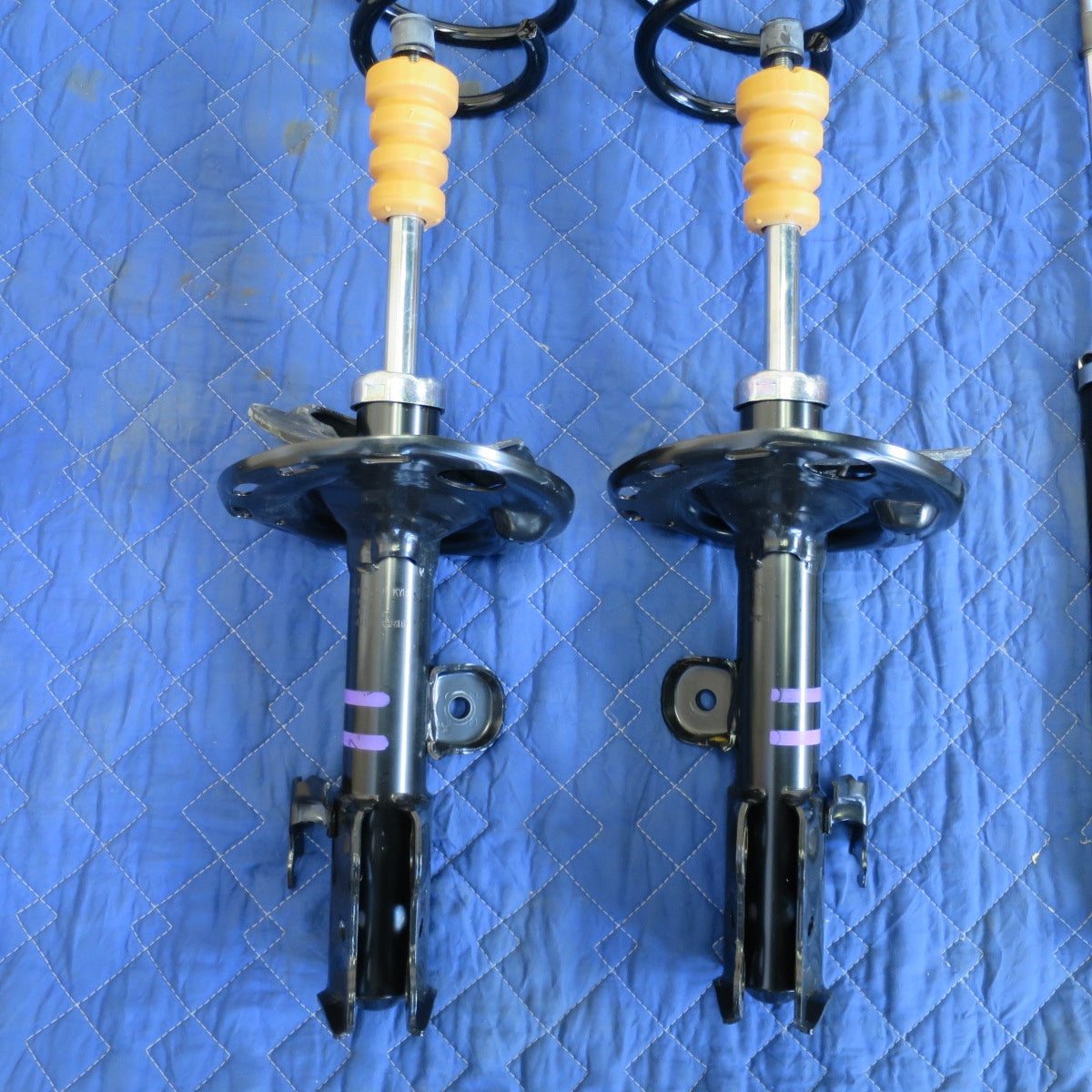 アルファードHV 20系　純正サスペンション一式 アルファードHV 20系 純正サスペンション一式 アルファードHV 20系