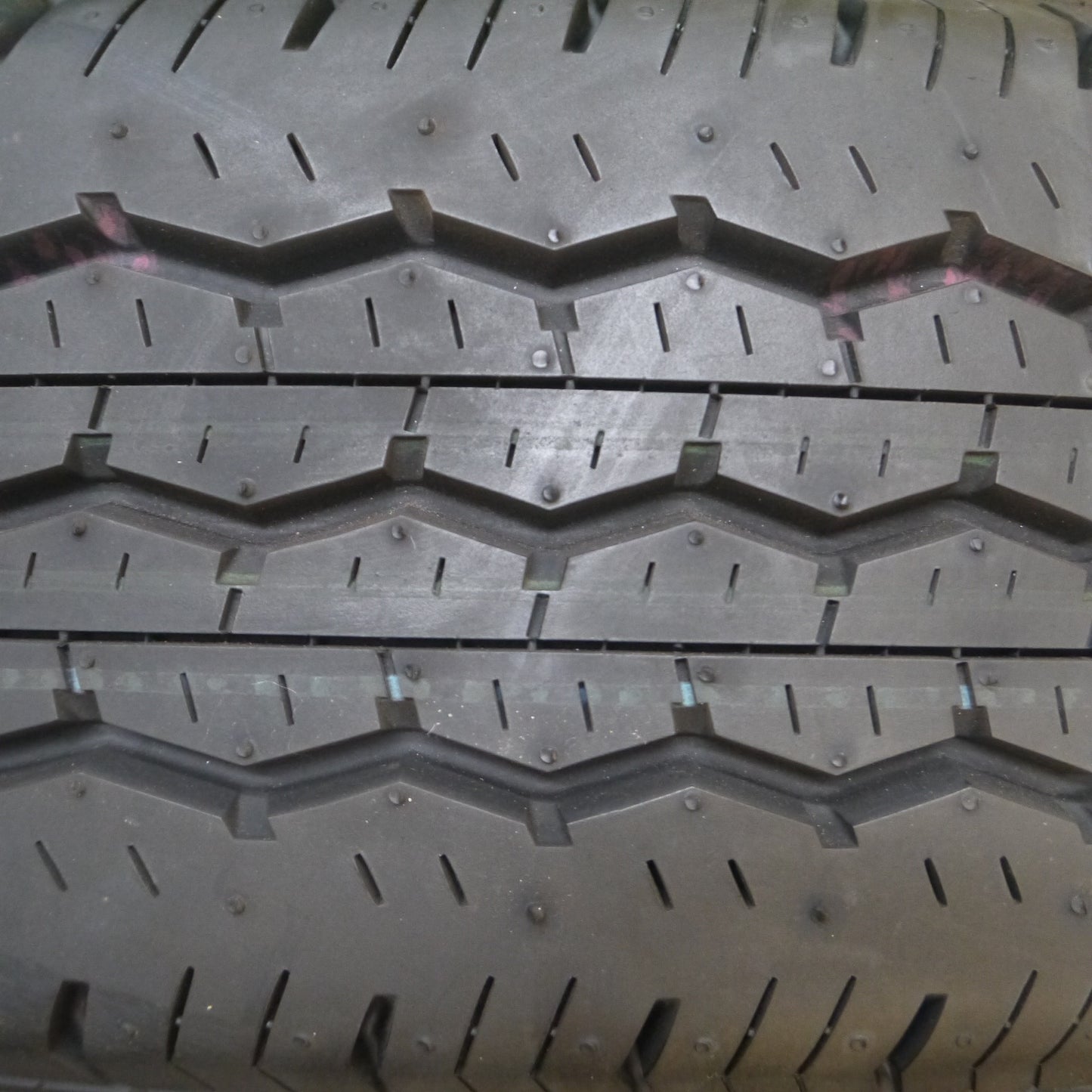 *送料無料*新車外し！23年★トヨタ 200系 ハイエース 純正 スチール 195/80R15 107/105N ブリヂストン エコピア RD613 PCD139.7/6H★4011503Hノ