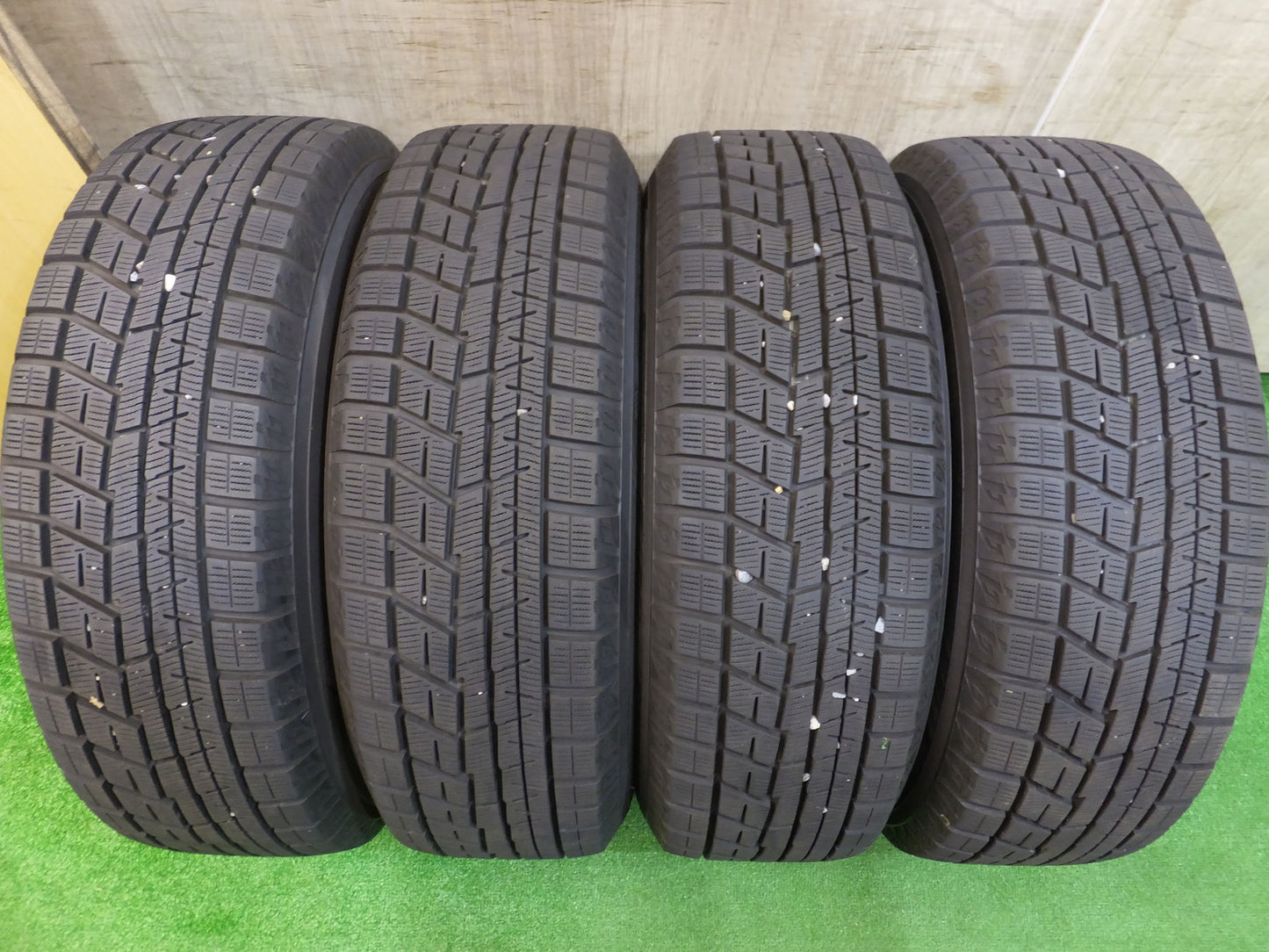 [送料無料]超バリ溝！キレイ！9.5分以上★スタッドレス 195/65R15 ヨコハマ アイスガード iG60 JOKER ジョーカー 15インチ PCD114.3/5H★2080816Hス