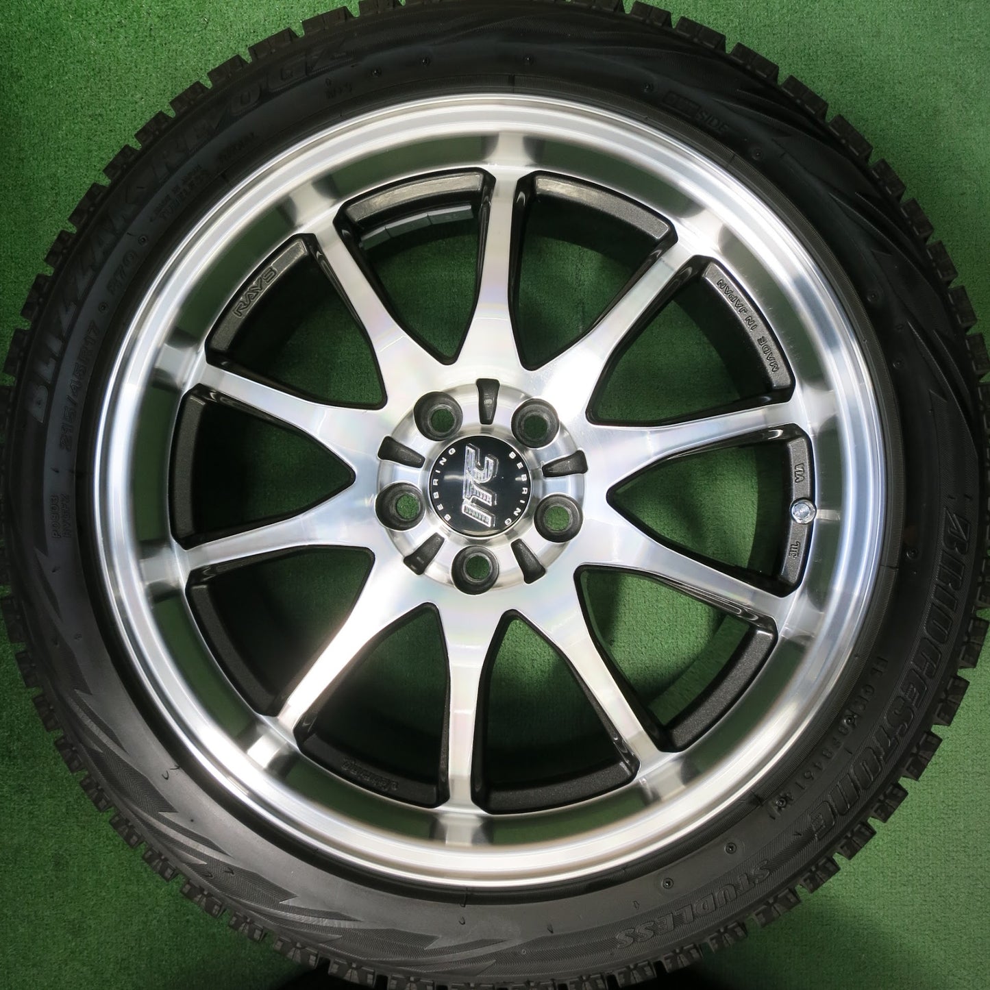 [送料無料]バリ溝！キレイ！8.5分★RAYS SEBRING ITC-ecort 215/45R17 スタッドレス ブリヂストン ブリザック REVO GZ レイズ 17インチ PCD100/5H★3050201ヒス