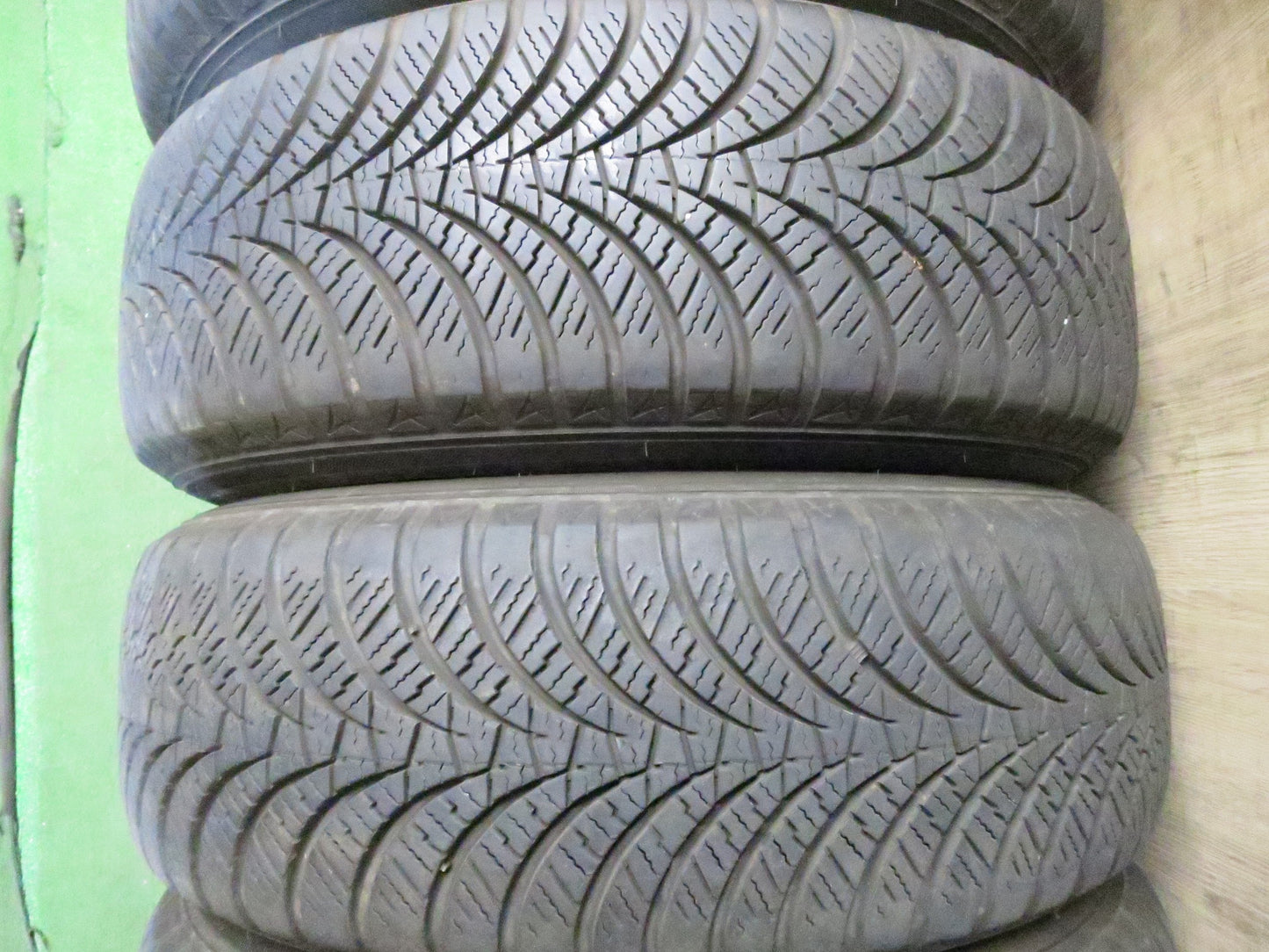[送料無料]バリ溝！20年！キレイ！8.5分★スタッドレス 195/65R15 ダンロップ オールシーズンマックス AS1 NIRVANA NV ニルバーナ PCD114.3/5H★3030805Hス