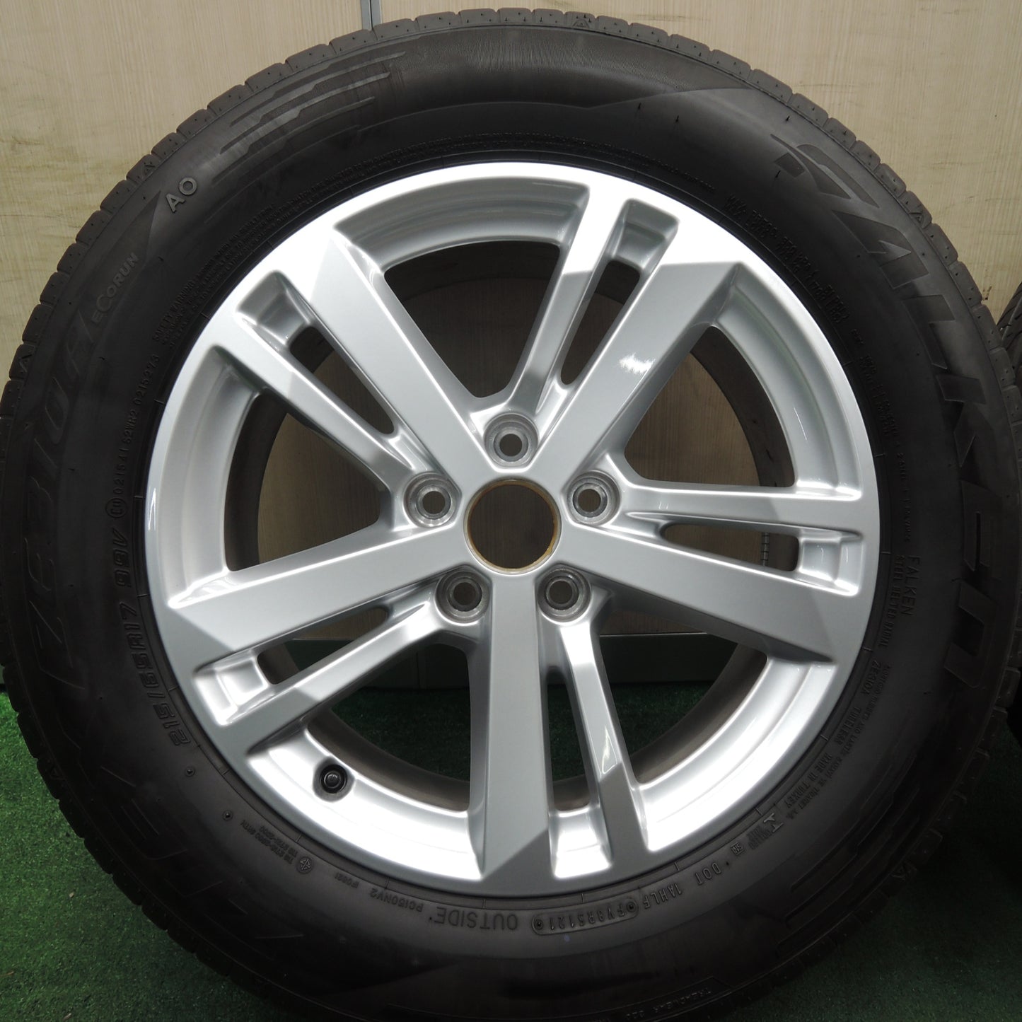 *送料無料* キレイ！21年★アウディ Q3 純正 215/65R17 ファルケン ZIEX ZE310A ECORUN AO PCD112/5H★4030206HAノ