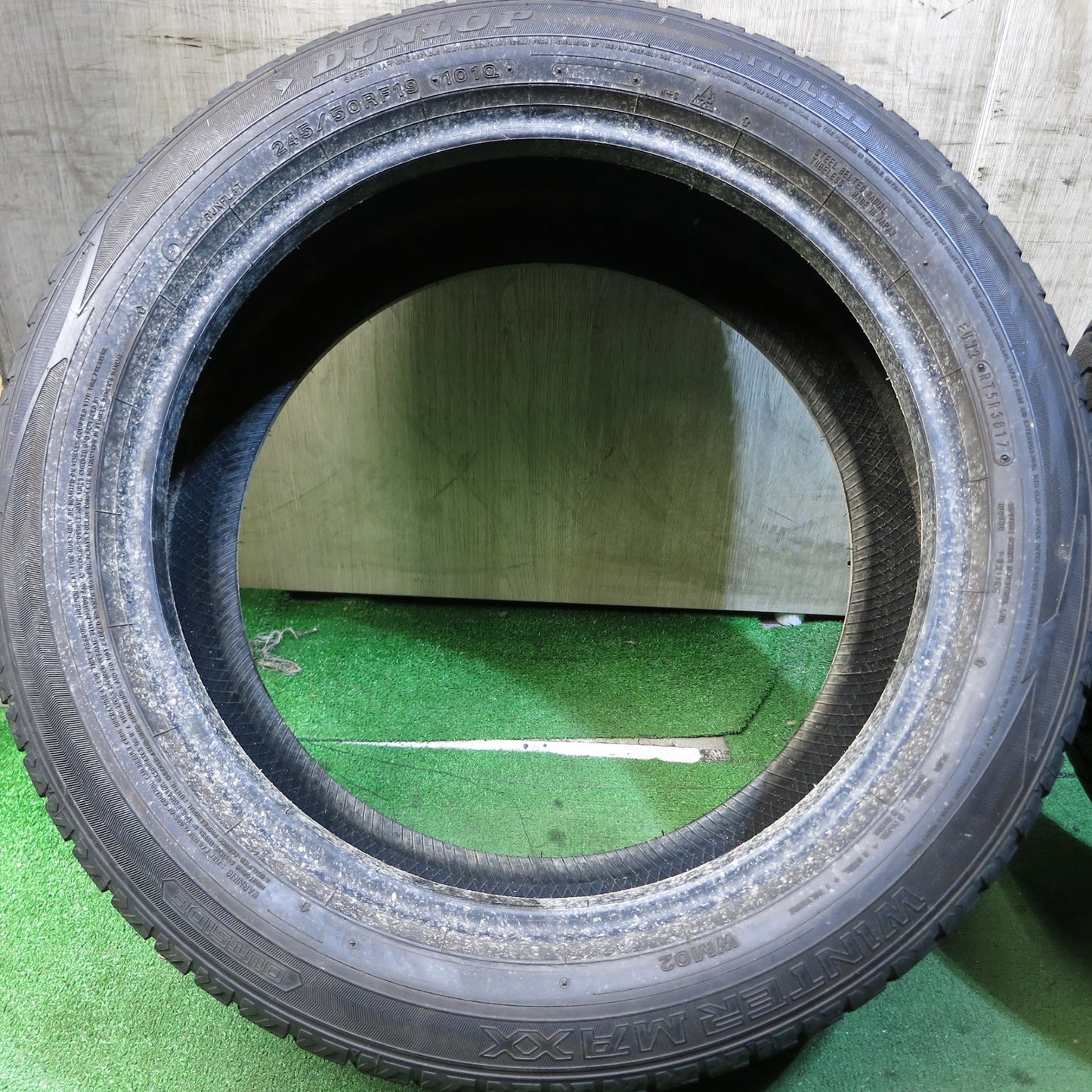 [送料無料]バリ溝！9.5分★スタッドレス 245/50R19 ダンロップ ウインターマックス WM02 ランフラット 19インチ レクサス 等★3051203Hスタ