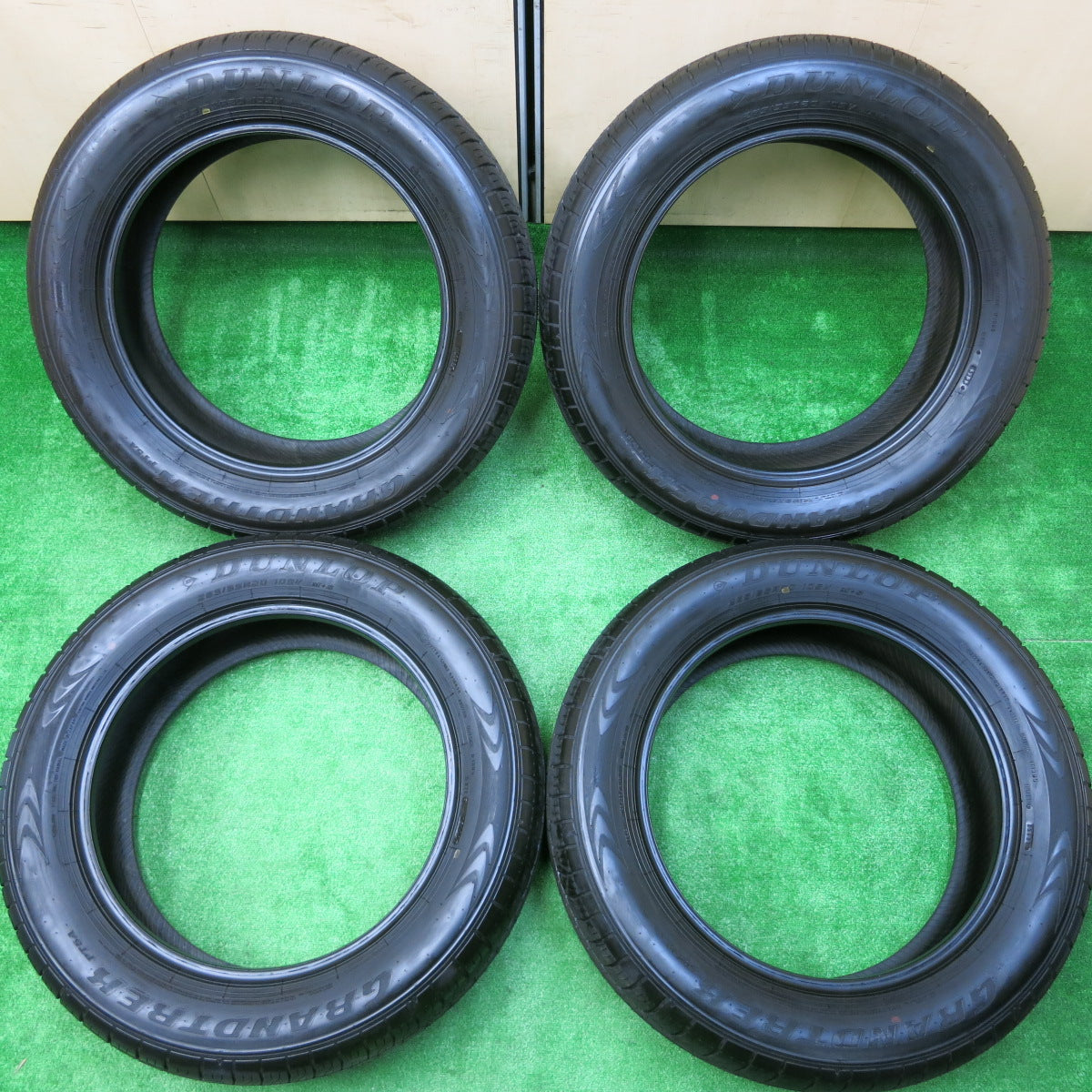 *送料無料*新車外し！22年★265/55R20 ダンロップ グラントレック PT5A タイヤ 20インチ レクサス LX ランクル 等★3111006イノタ
