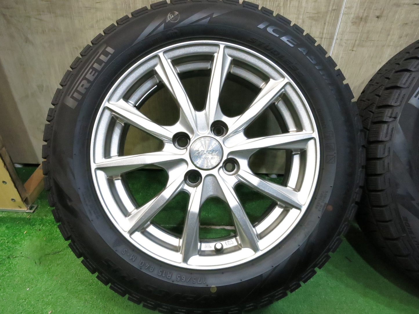 [送料無料]バリ溝！19年！綺麗！9分★スタッドレス 175/65R15 ピレリ アイスアシンメトリコ プラス ZACK Sport-10 MONZA ザック モンツァ PCD100/4H★2121404Hス